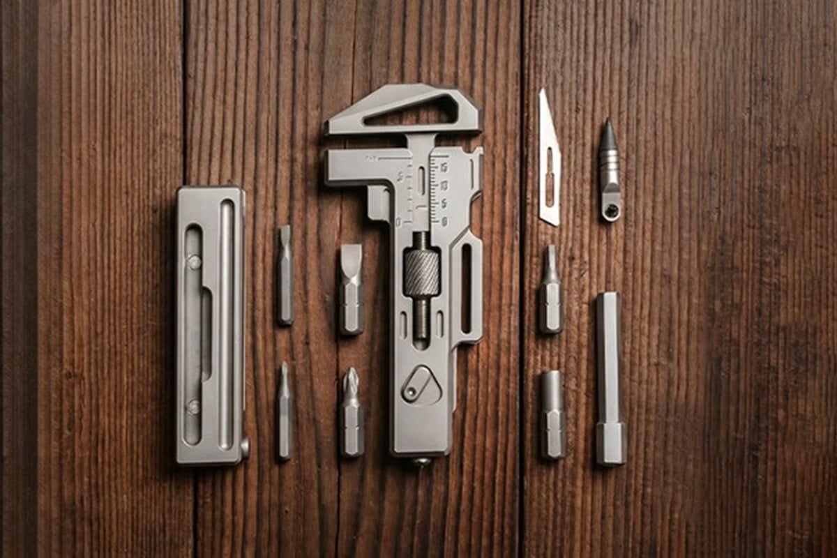 OmniPro Wrench 3.0: la multiherramienta compacta e iluminada que puede sacarte de casi cualquier imprevisto