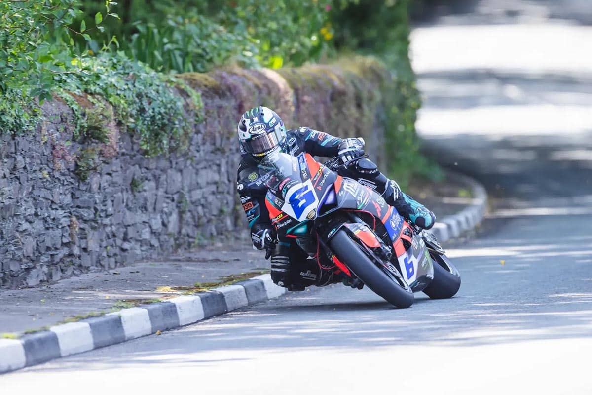 IOMTT 2026: Michael Dunlop sigue aumentando su leyenda ¡34 victorias!IOMTT 2026: Michael Dunlop sigue aumentando su leyenda ¡34 victorias!