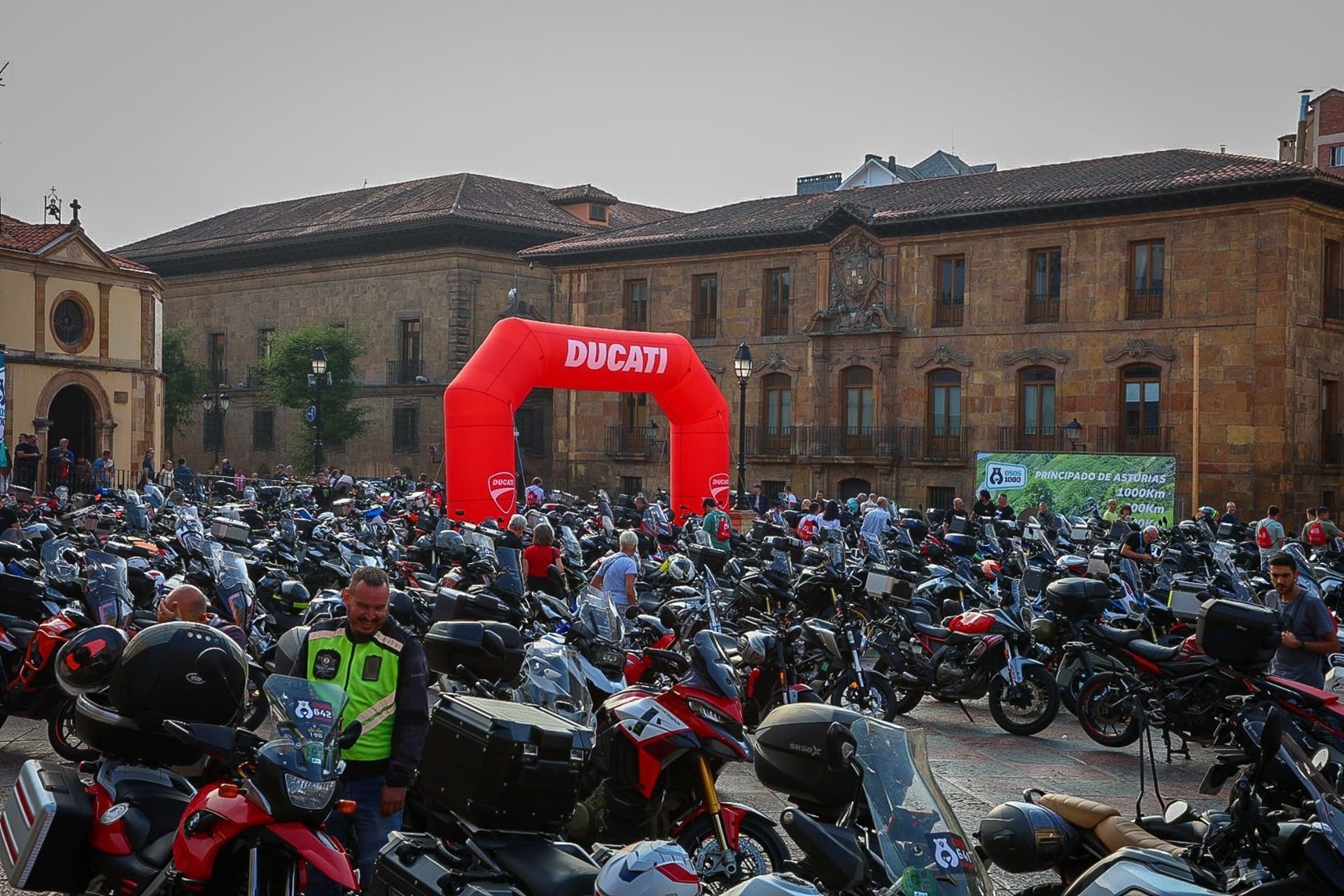 Osos 1000, en su 6ª edición, volvió a contar con Ducati como embajadora