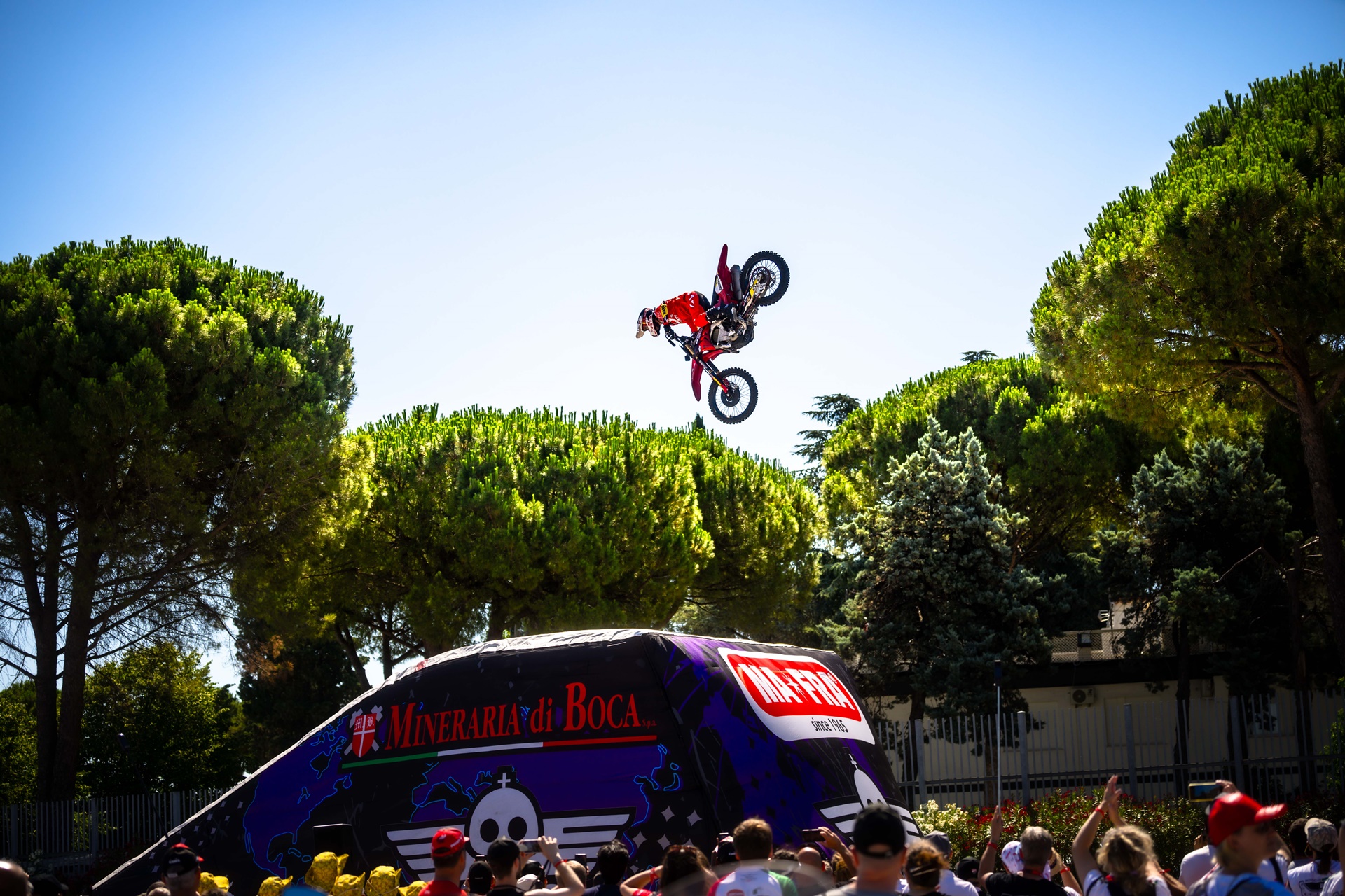 World Ducati Week 2026: Casi 120.000 asistentes de 94 países distintos rompen todos los récords de asistencia hasta la fecha