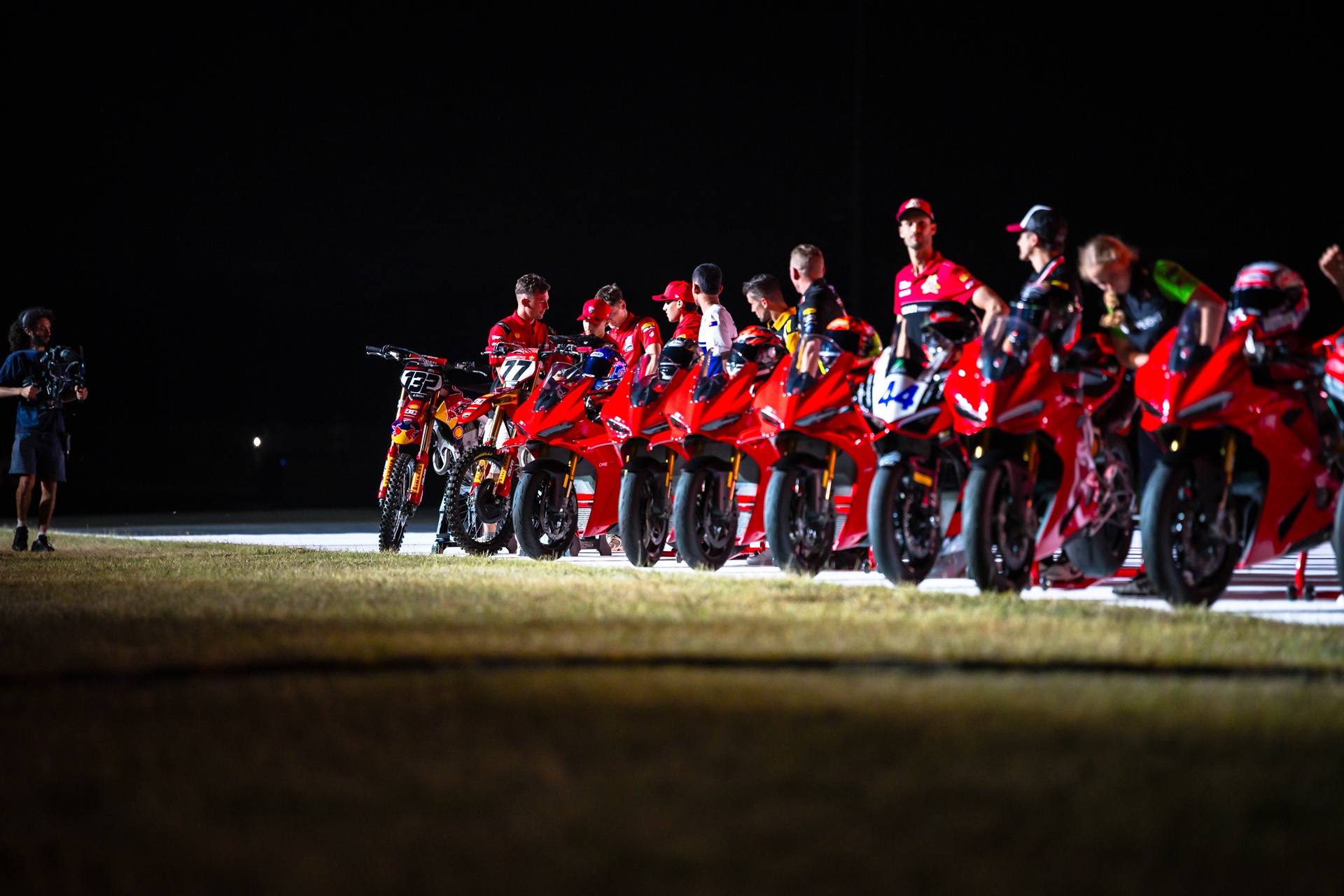 World Ducati Week 2026: Casi 120.000 asistentes de 94 países distintos rompen todos los récords de asistencia hasta la fecha