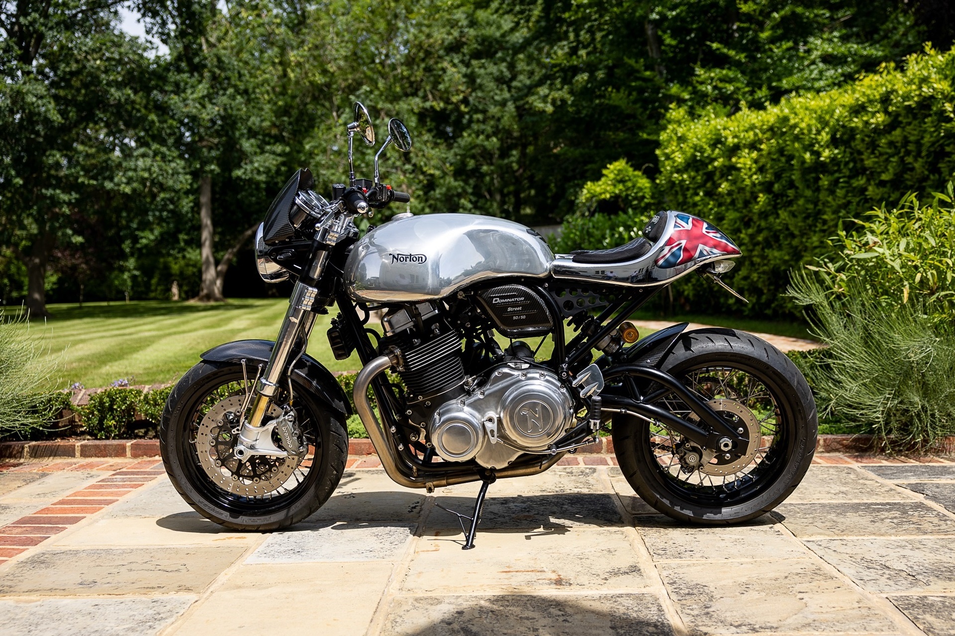 Esta flamante y exclusiva Norton Dominator Street ex-Richard Hammond está a la venta