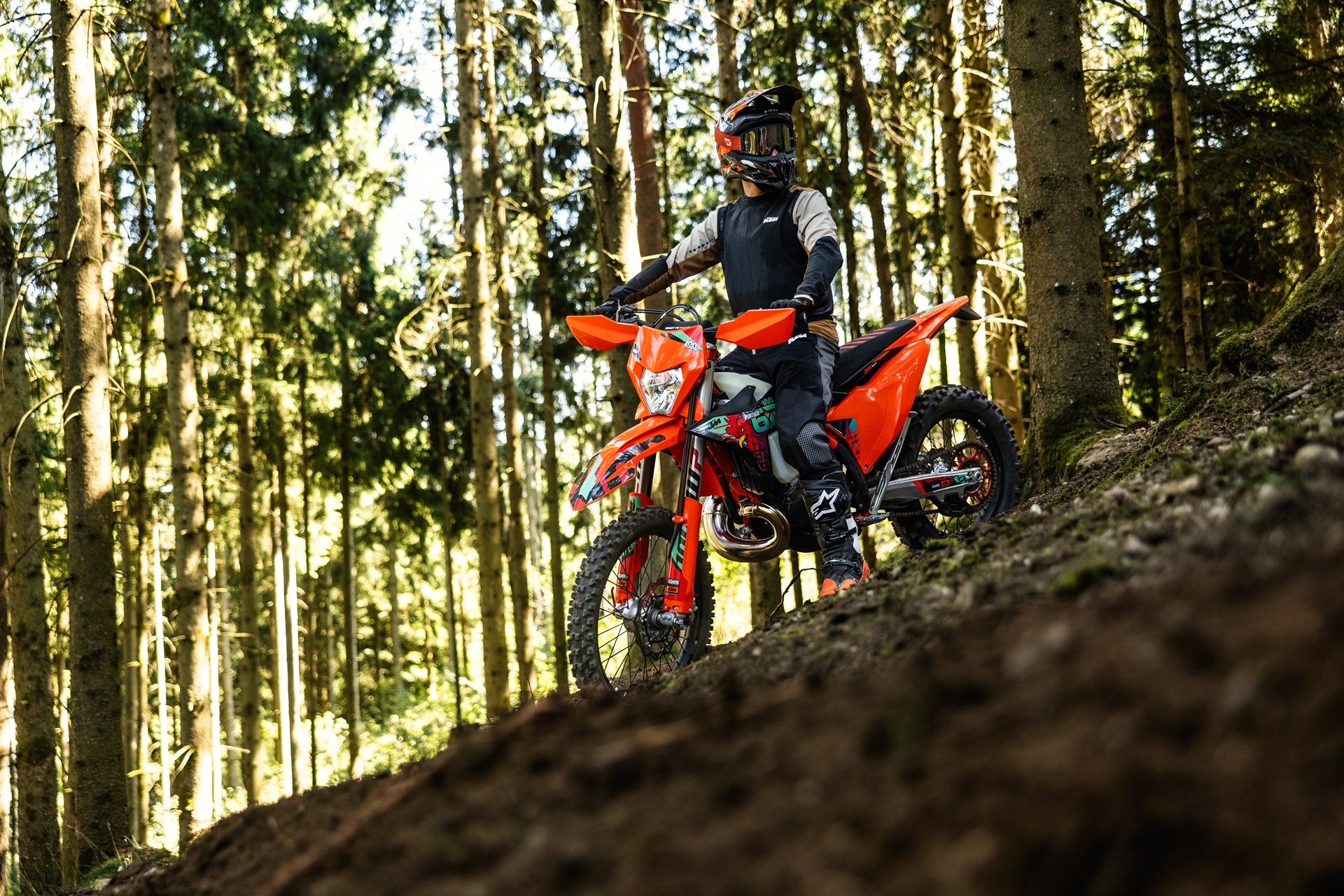 Gama KTM EXC 6DAYS 2027: máxima expresión del rendimiento enduro de alta competición