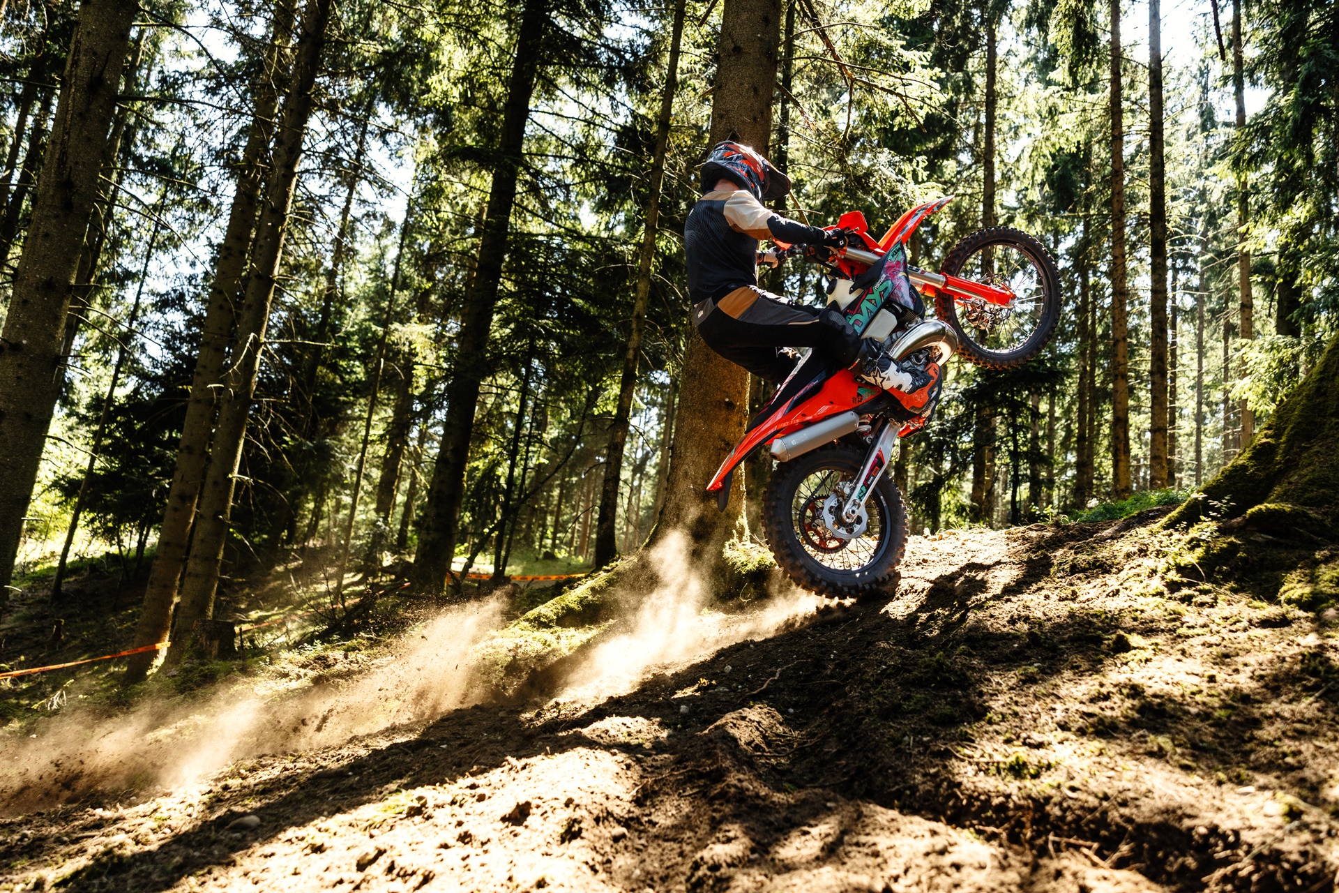 Gama KTM EXC 6DAYS 2027: máxima expresión del rendimiento enduro de alta competición