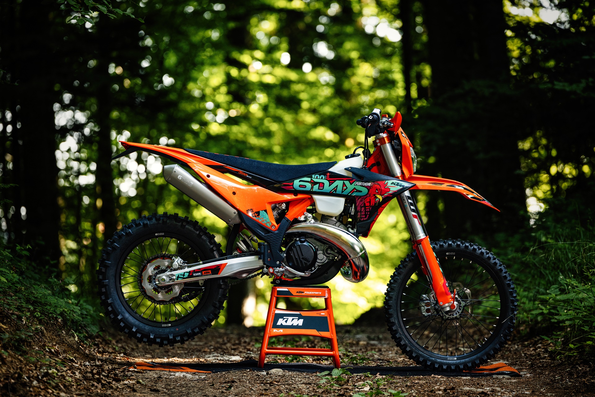Gama KTM EXC 6DAYS 2027: máxima expresión del rendimiento enduro de alta competición