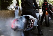 BMW Motorrad muestra su Vision K18 en el Goodwood Festival of Speed rugiendo a 130 decibelios