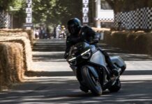 BMW Motorrad muestra su Vision K18 en el Goodwood Festival of Speed rugiendo a 130 decibelios
