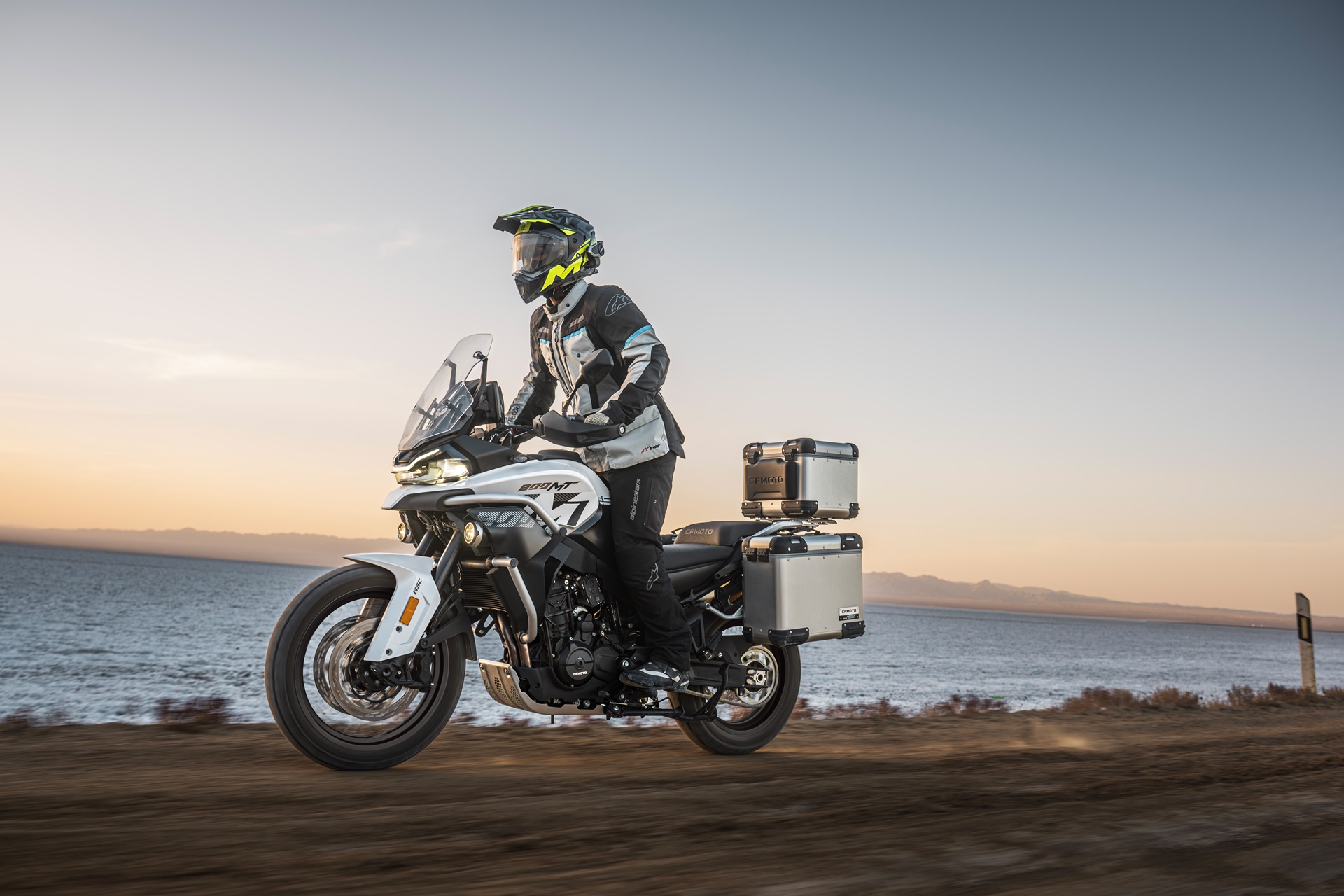 CFMOTO 800MT-ES 2026