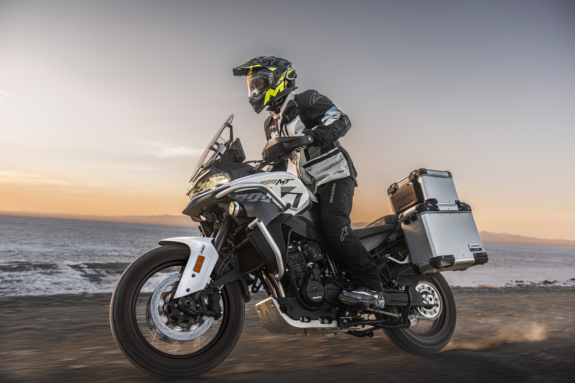 CFMOTO 800MT-ES 2026