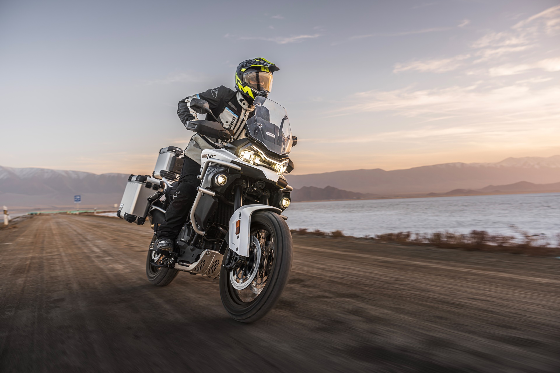 CFMOTO 800MT-ES 2026