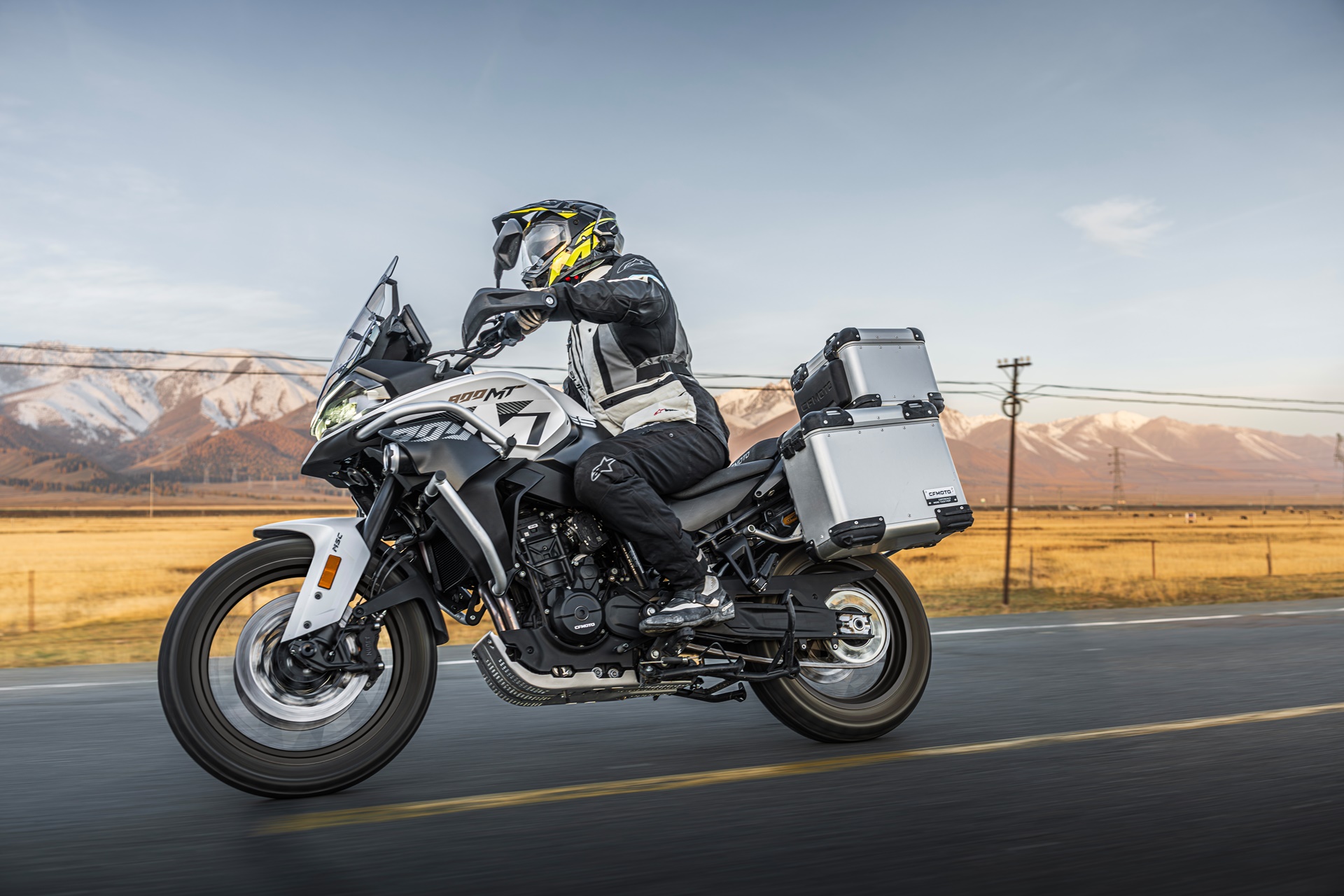 CFMOTO 800MT-ES 2026