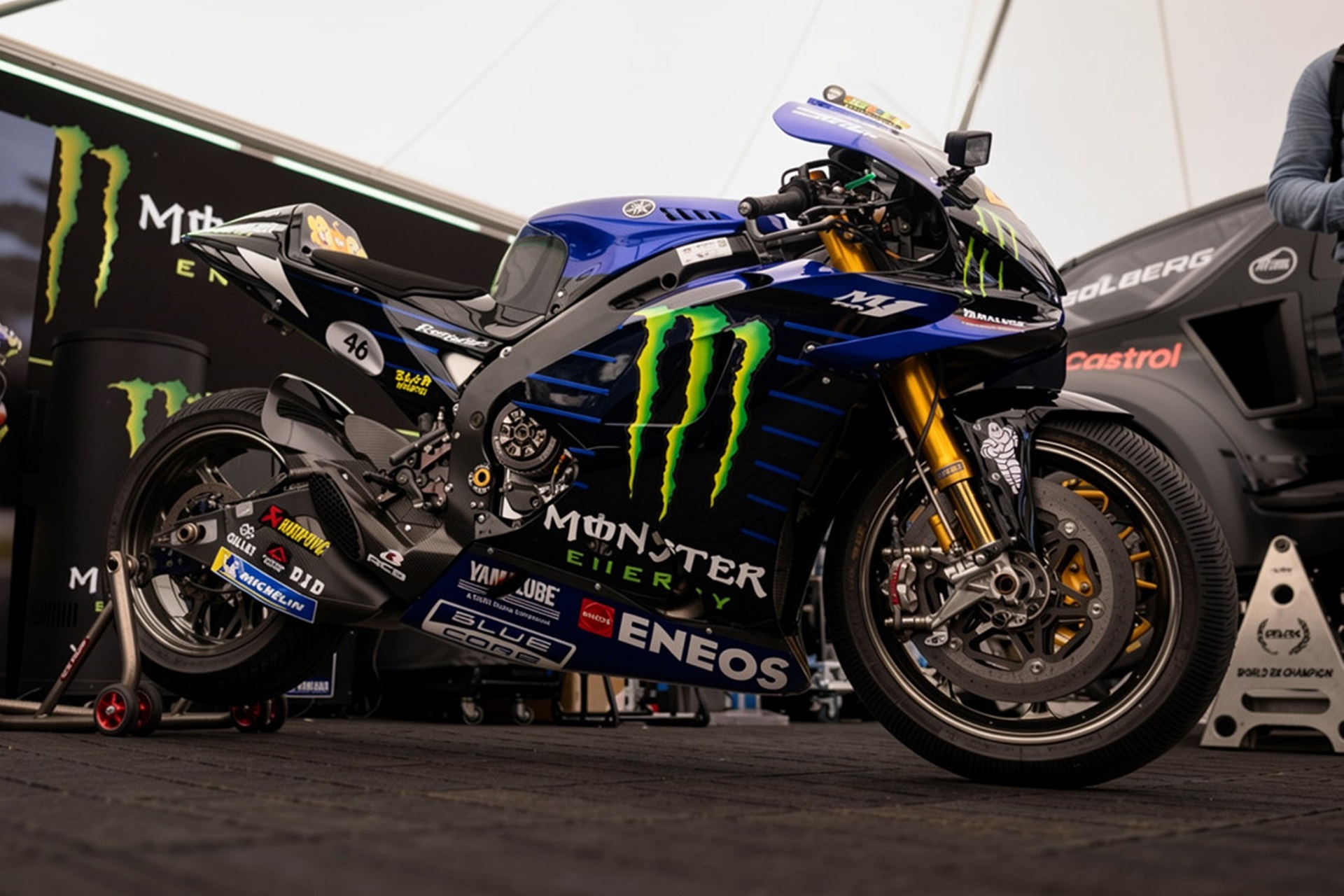 Valentino Rossi vuelve a pilotar su Yamaha YZR-M1 en Goodwood Festival 2026