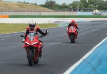 Ducati convierte Misano en su escuela de pilotaje más exclusiva con la nueva Panigale V4 R