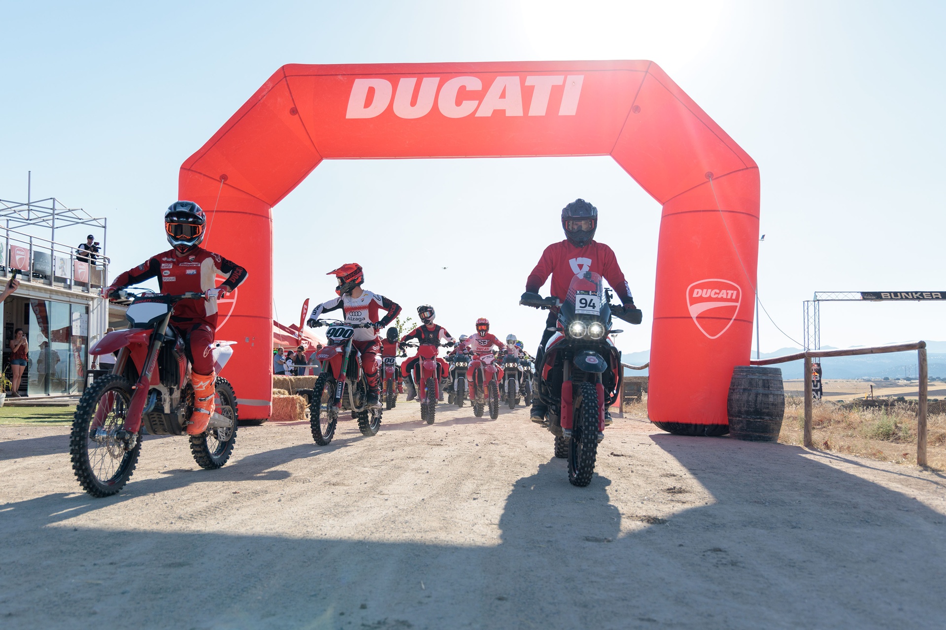 Ducati prepara una ofensiva off-road completa: DesertX, Desmo450 MX y dos nuevas motos en el horizonte