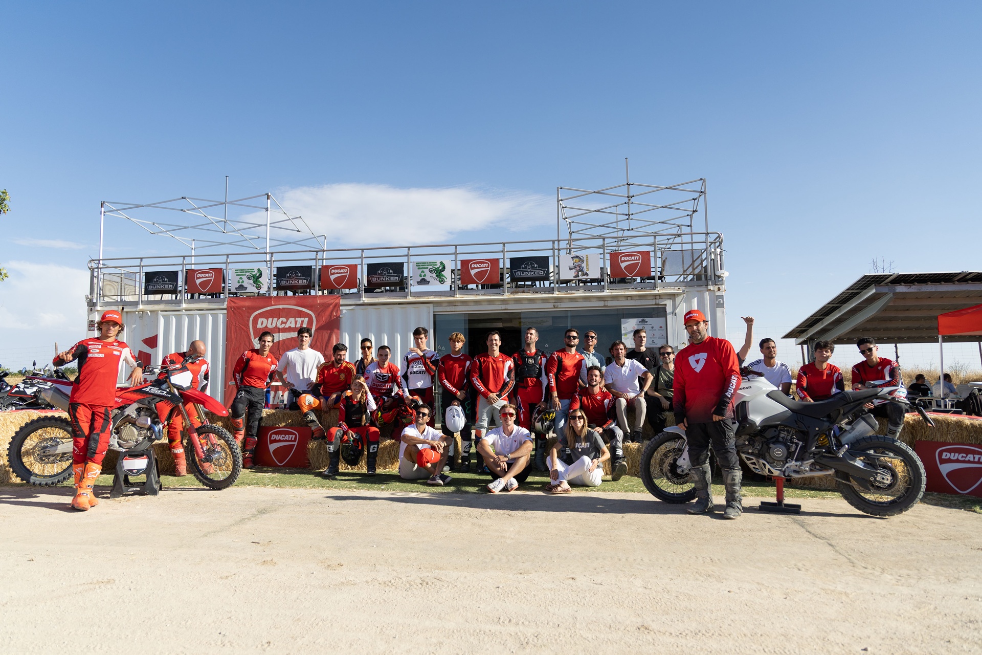 Ducati prepara una ofensiva off-road completa: DesertX, Desmo450 MX y dos nuevas motos en el horizonte