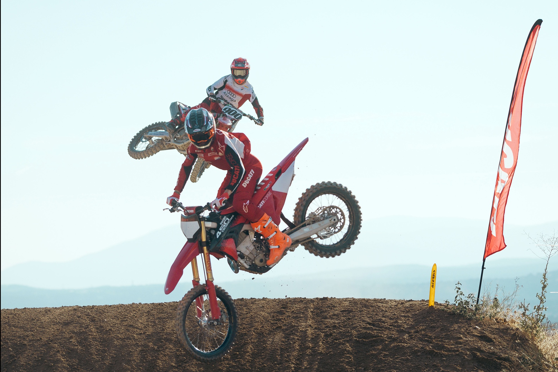 Ducati prepara una ofensiva off-road completa: DesertX, Desmo450 MX y dos nuevas motos en el horizonte