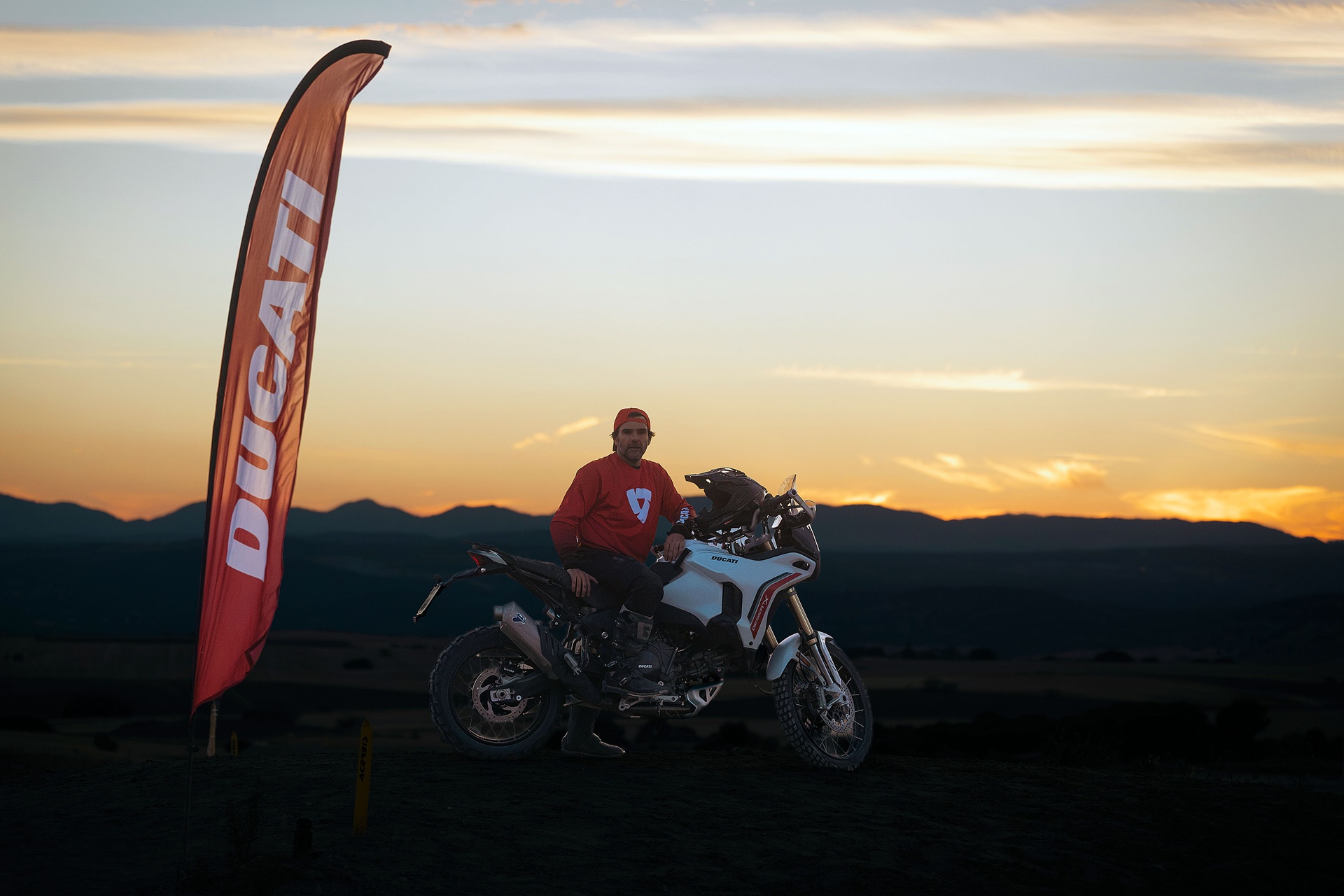 Ducati prepara una ofensiva off-road completa: DesertX, Desmo450 MX y dos nuevas motos en el horizonte