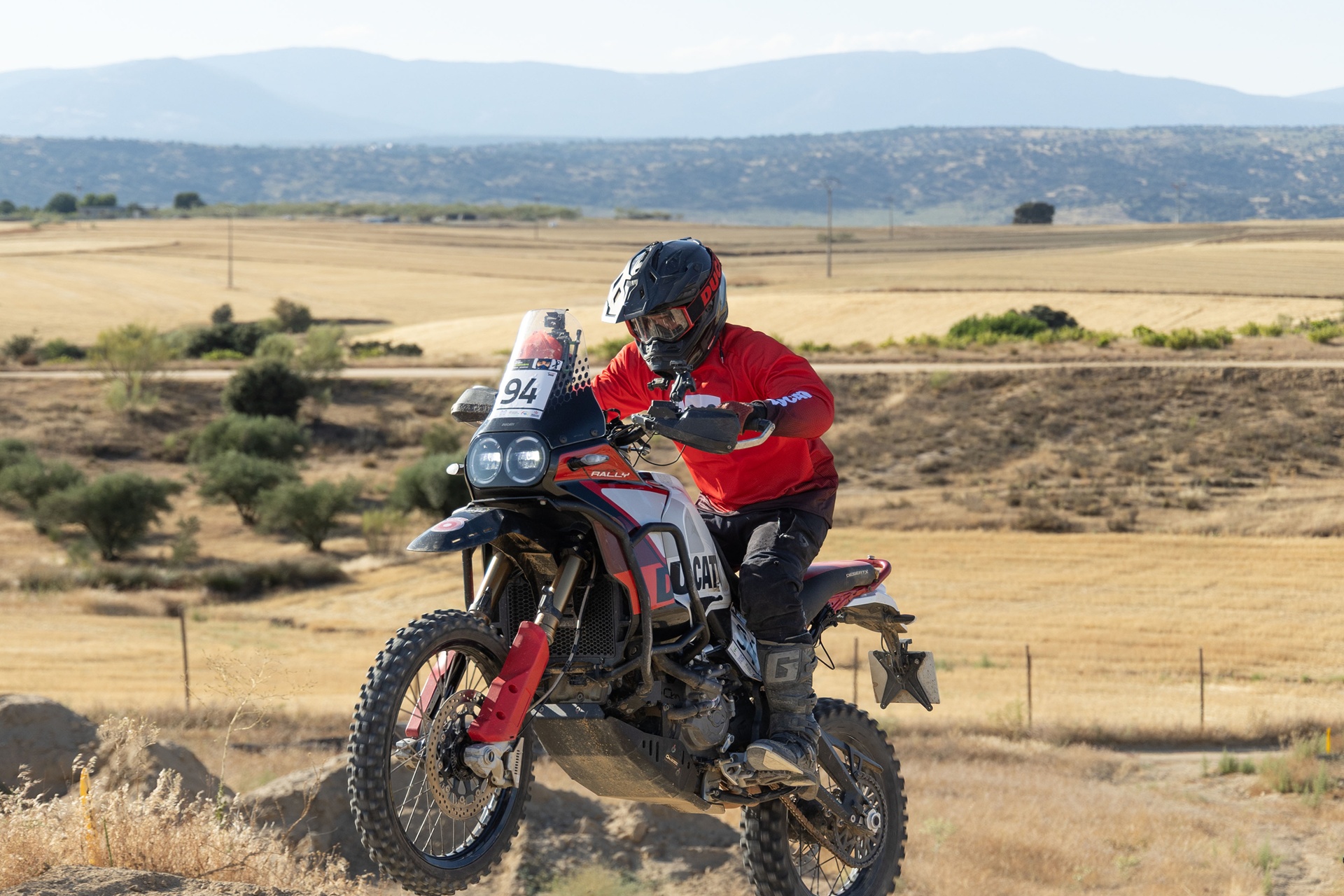 Ducati prepara una ofensiva off-road completa: DesertX, Desmo450 MX y dos nuevas motos en el horizonte