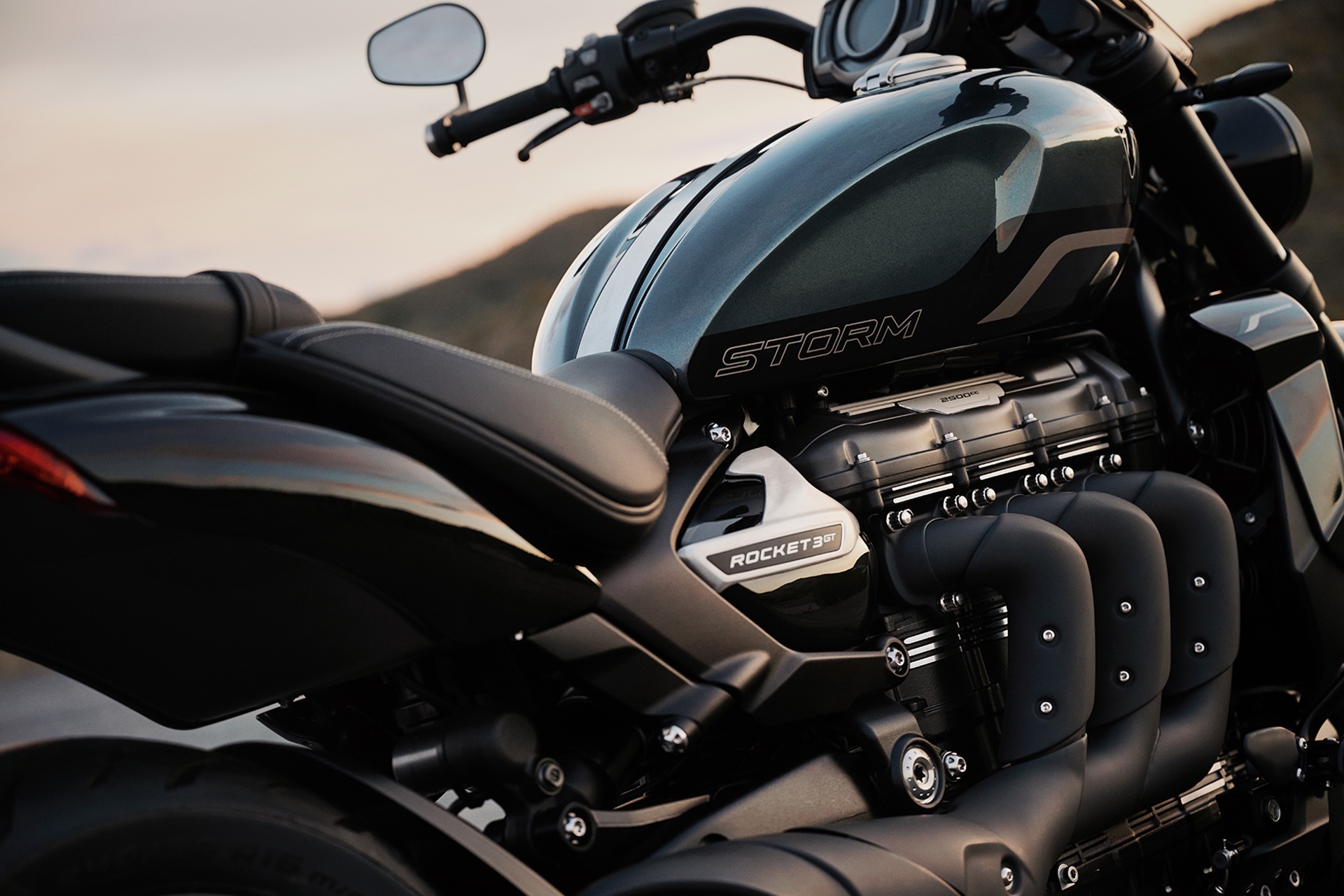 Gama de colores Triumph 2027: Seis modelos estrenan nuevos acabados y gráficos
