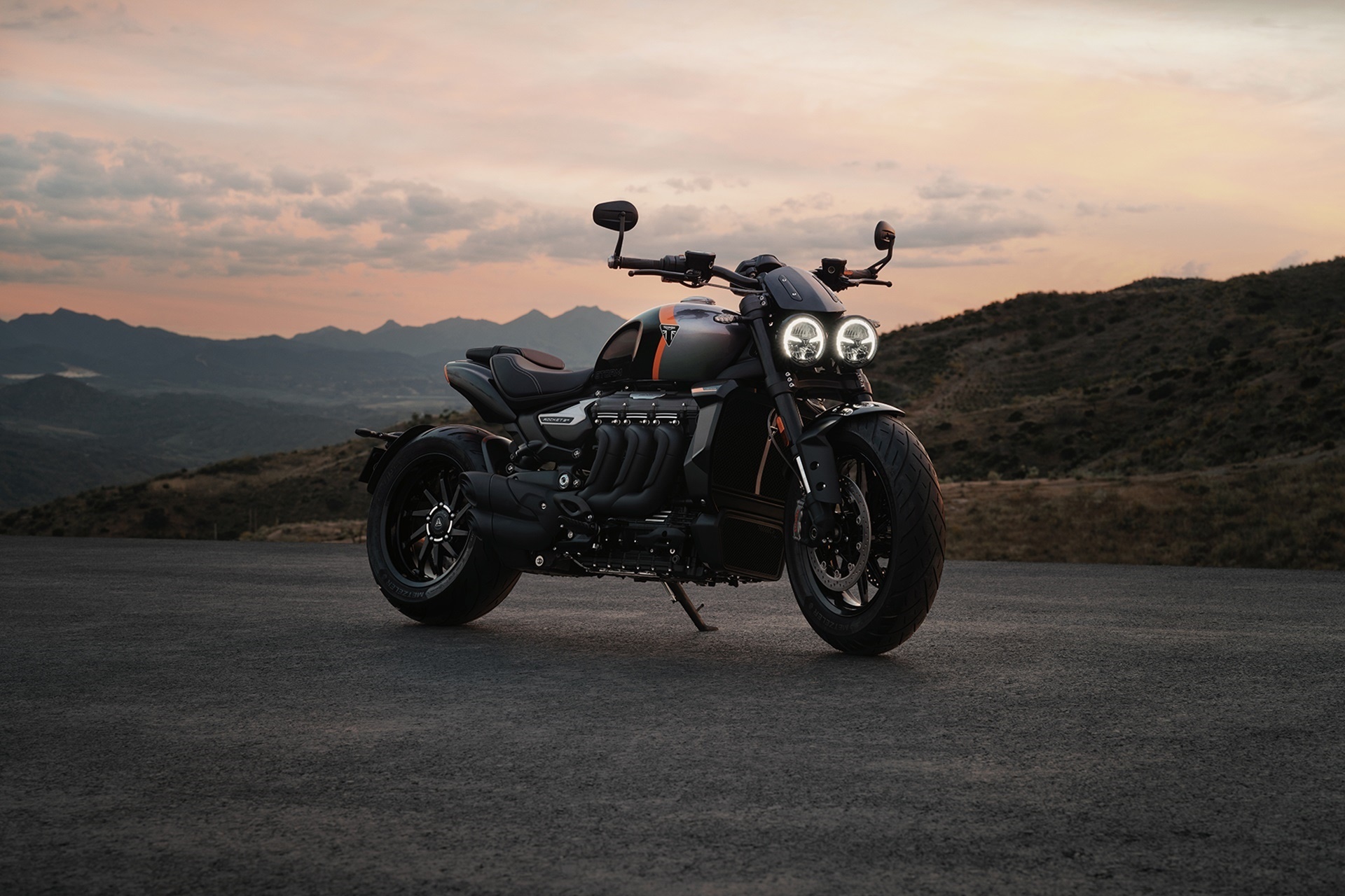 Gama de colores Triumph 2027: Seis modelos estrenan nuevos acabados y gráficos