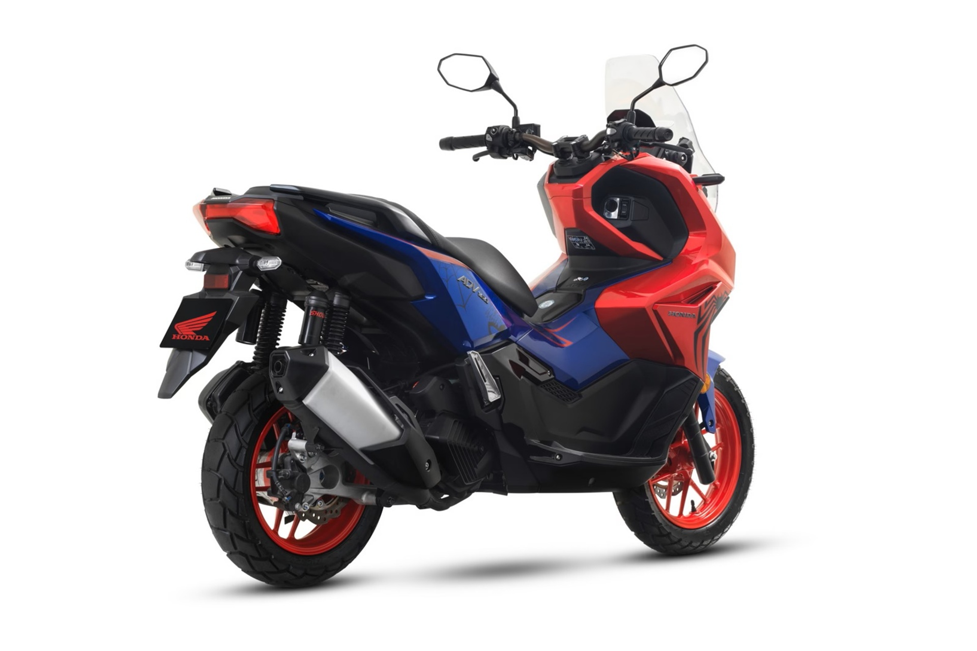 Honda convierte el ADV160 en la scooter de Spider-Man: ¿imaginas un ADV350 así en España?