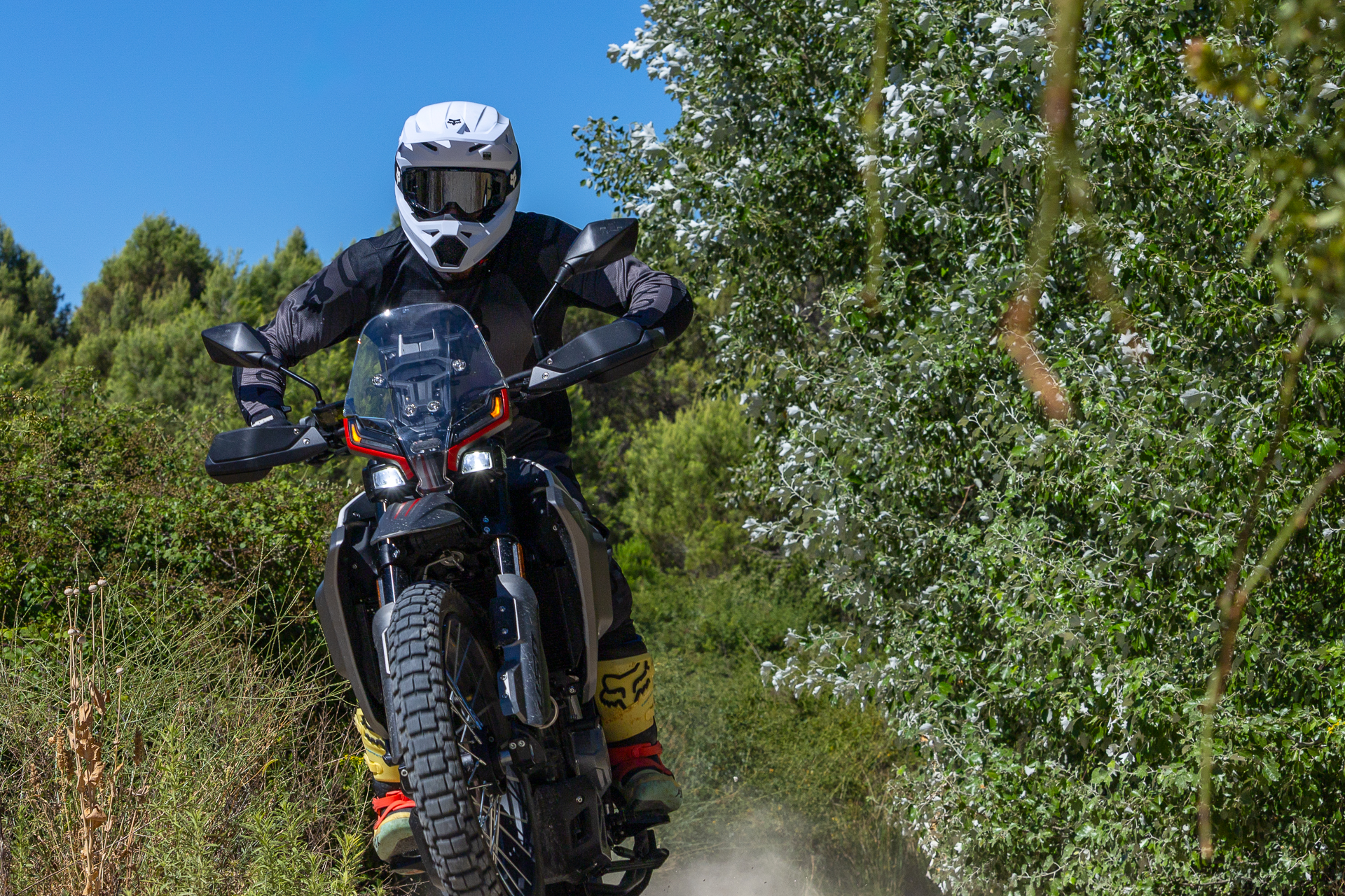 Prueba Moto Morini Alltrhike 450
