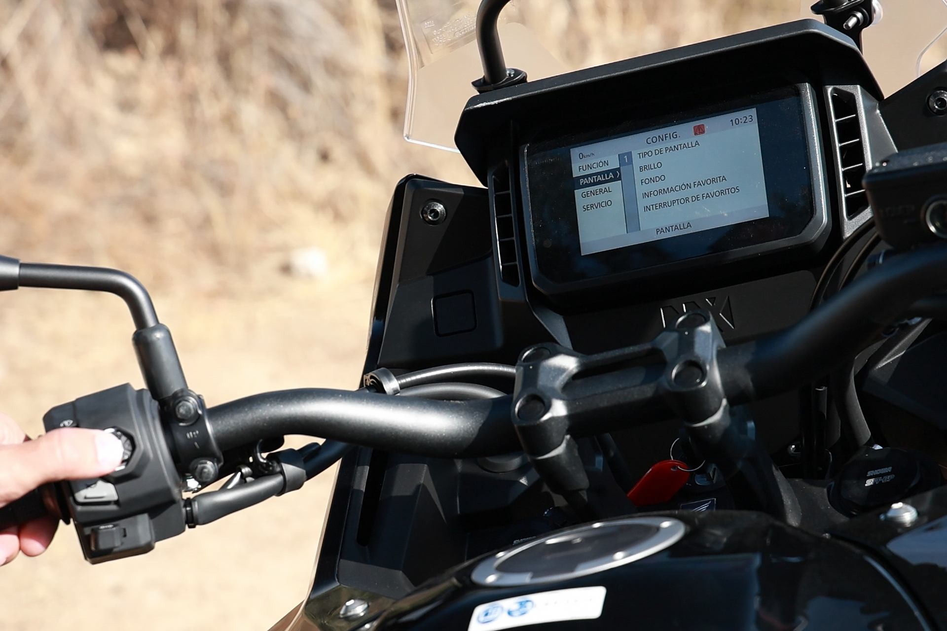 Prueba Honda NX500 E-Clutch