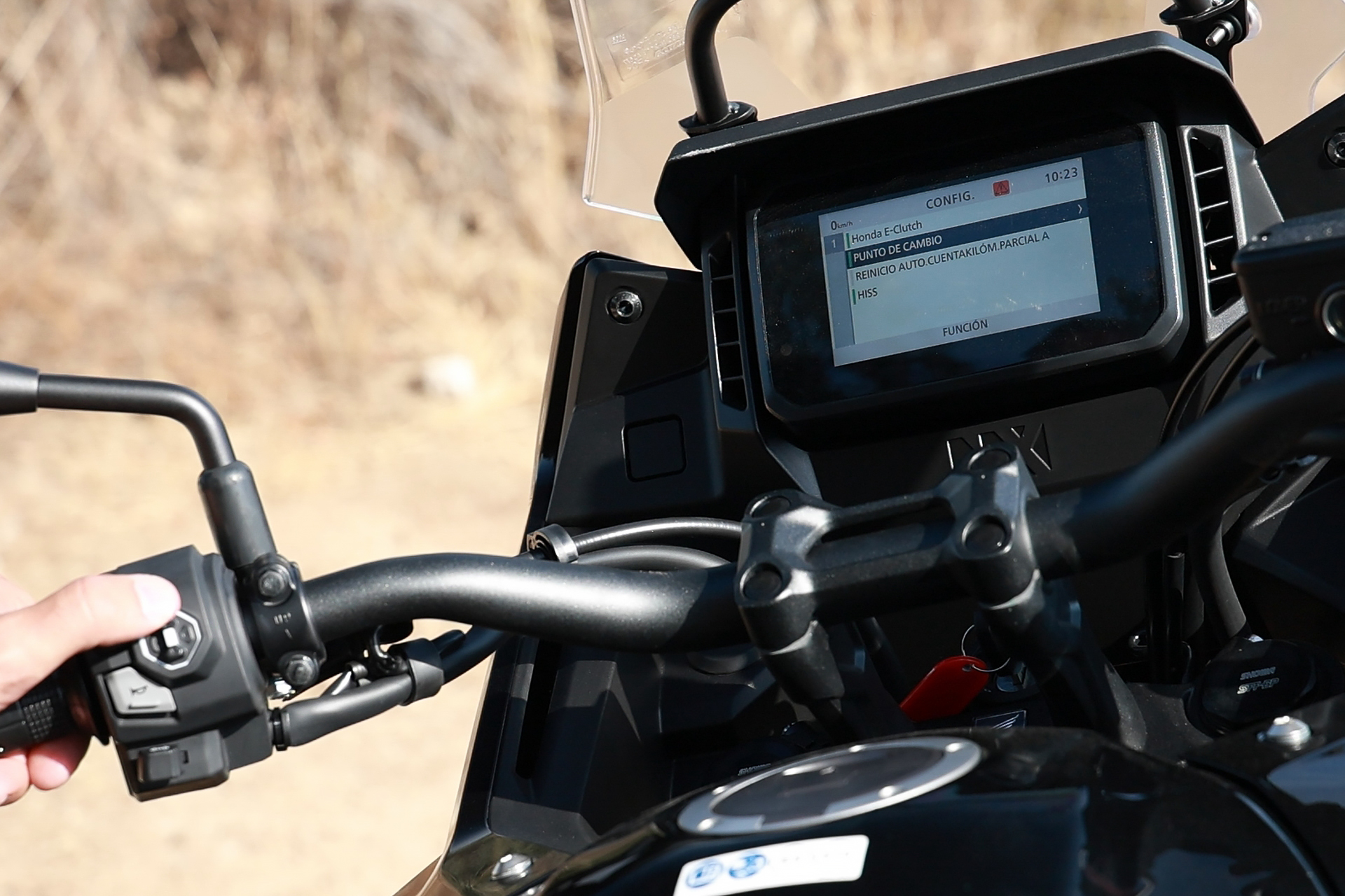 Prueba Honda NX500 E-Clutch