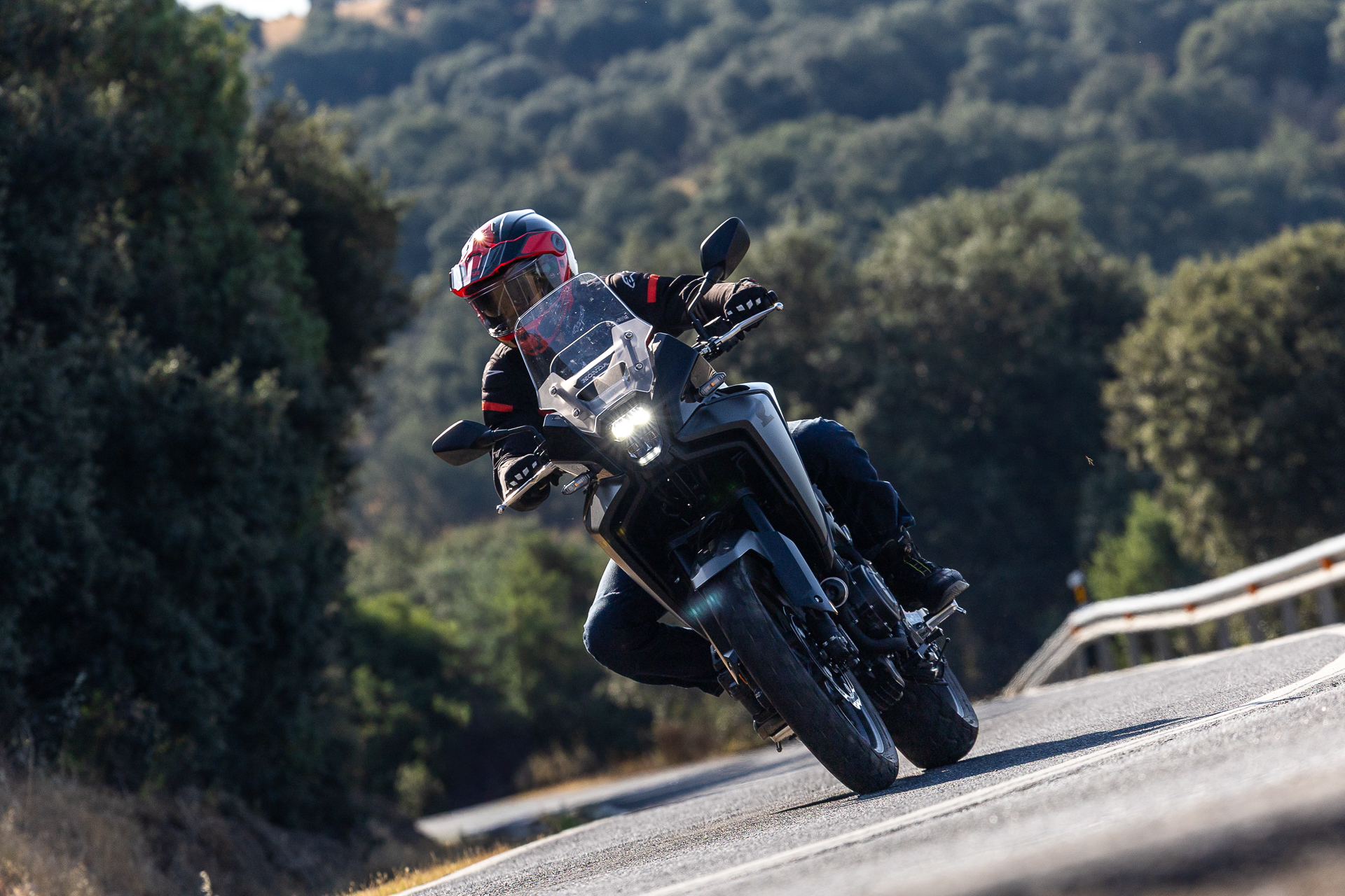 Prueba Honda NX500 E-Clutch