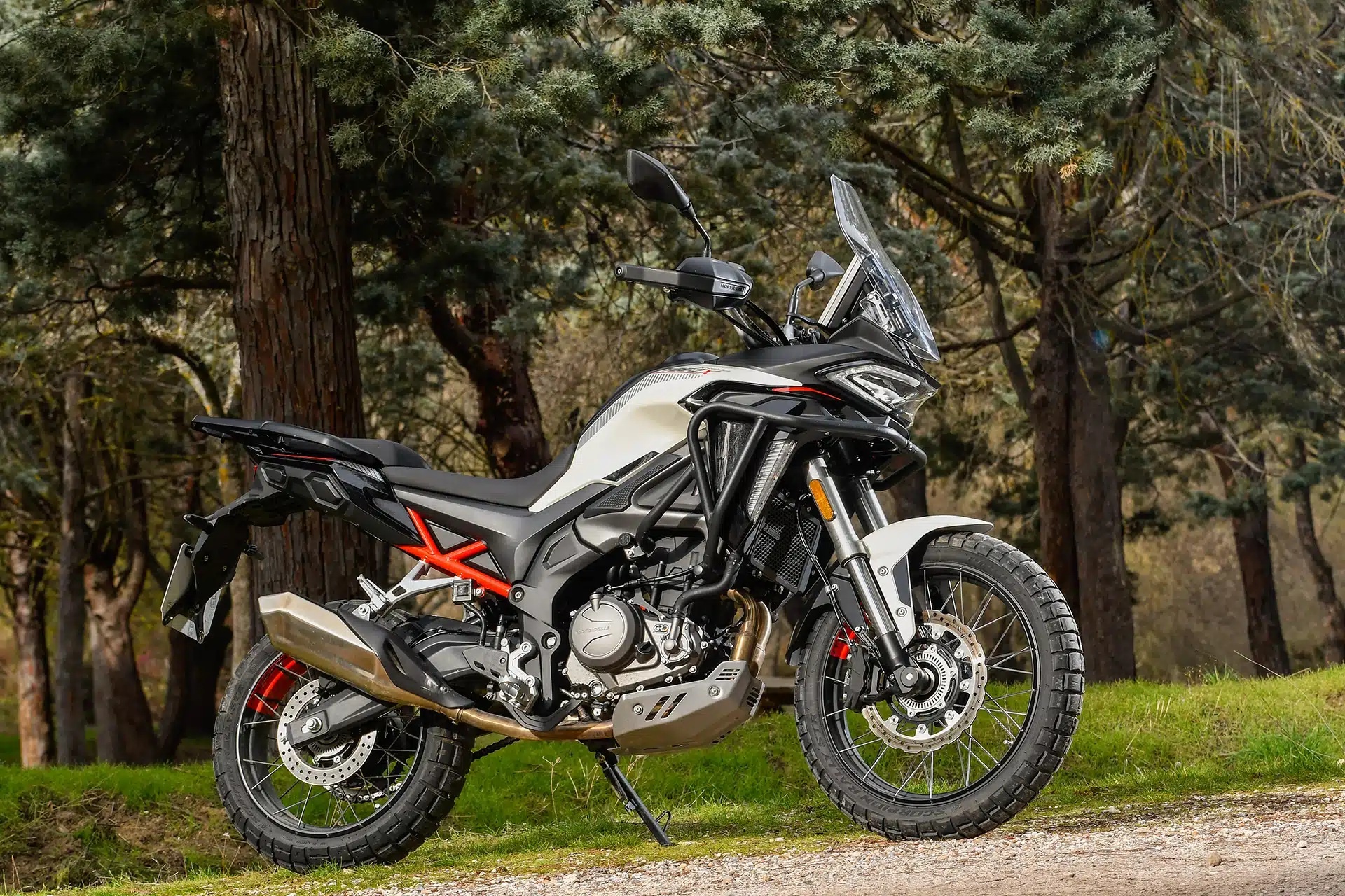 Keeway, Benelli, Morbidelli y Benda rebajan precios hasta septiembre