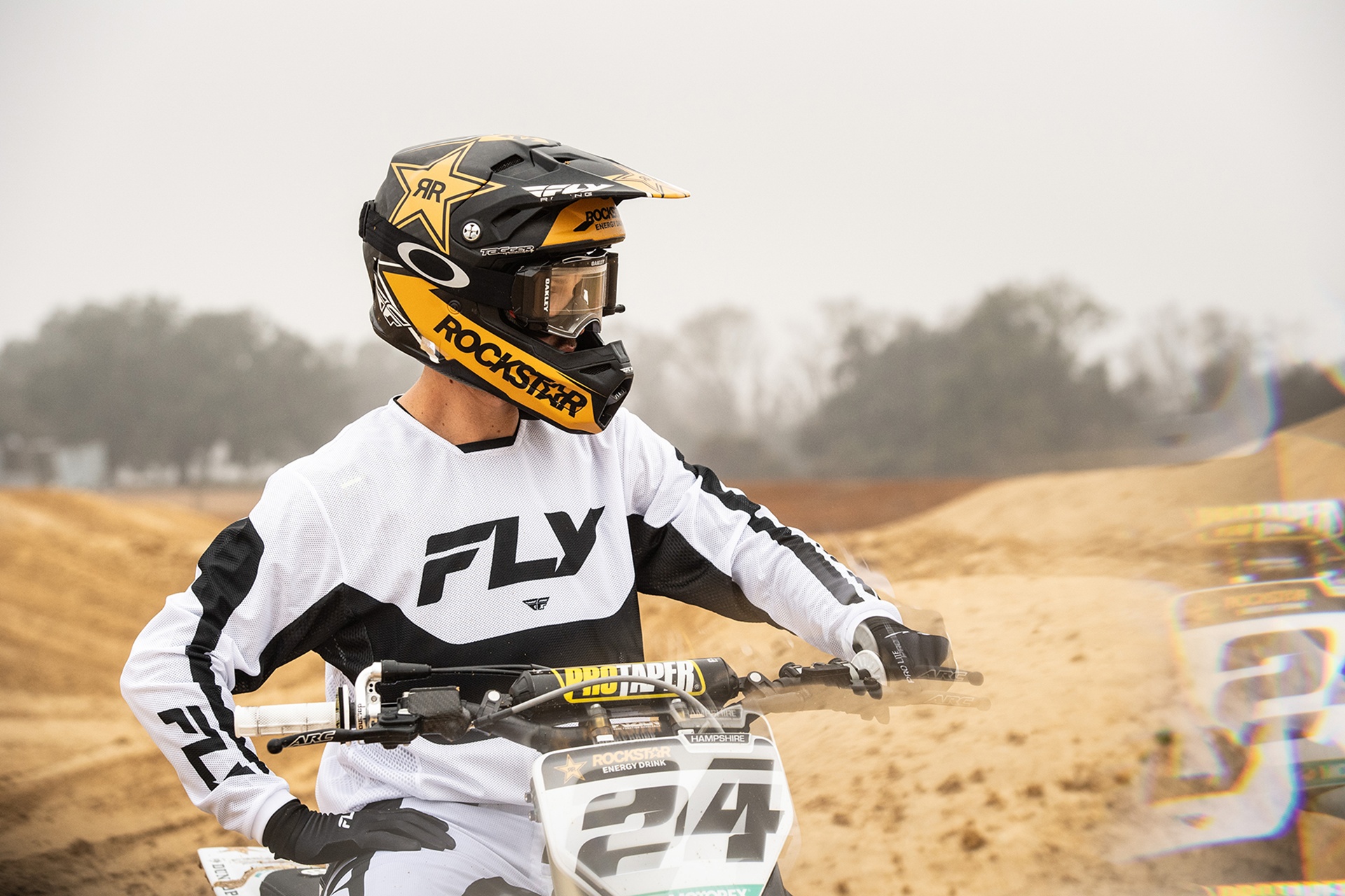 FLY Racing tiene el equipamiento definitivo para disfrutar del off-road este verano