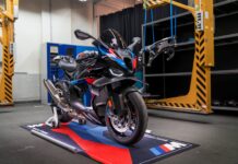 BMW dice adiós a su rueda de mando más icónica en la nueva S 1000 RR 2027