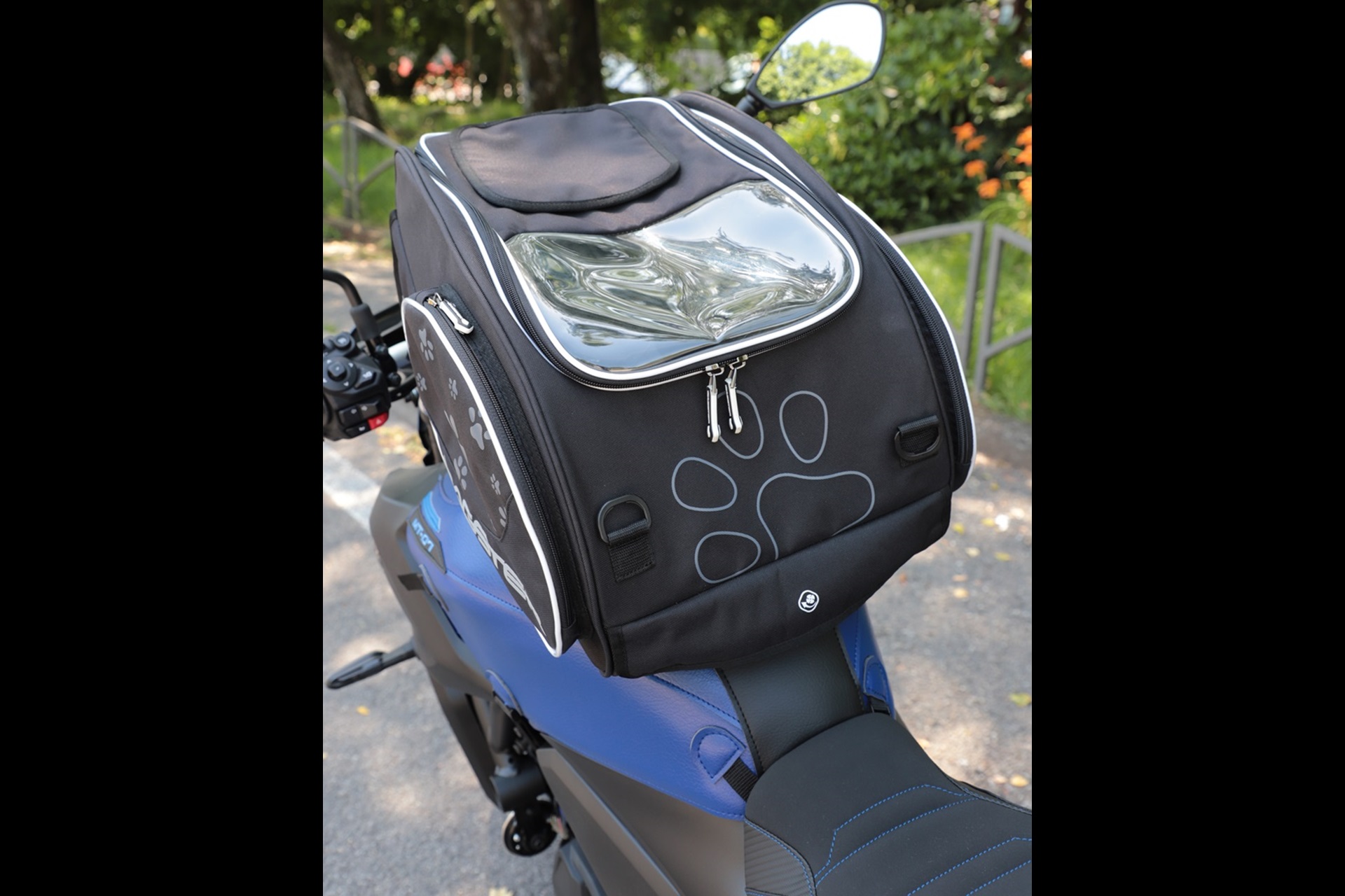 Bolsa de depósito Bagster Puppy: compartiendo la pasión de las motos con nuestro fiel compañero