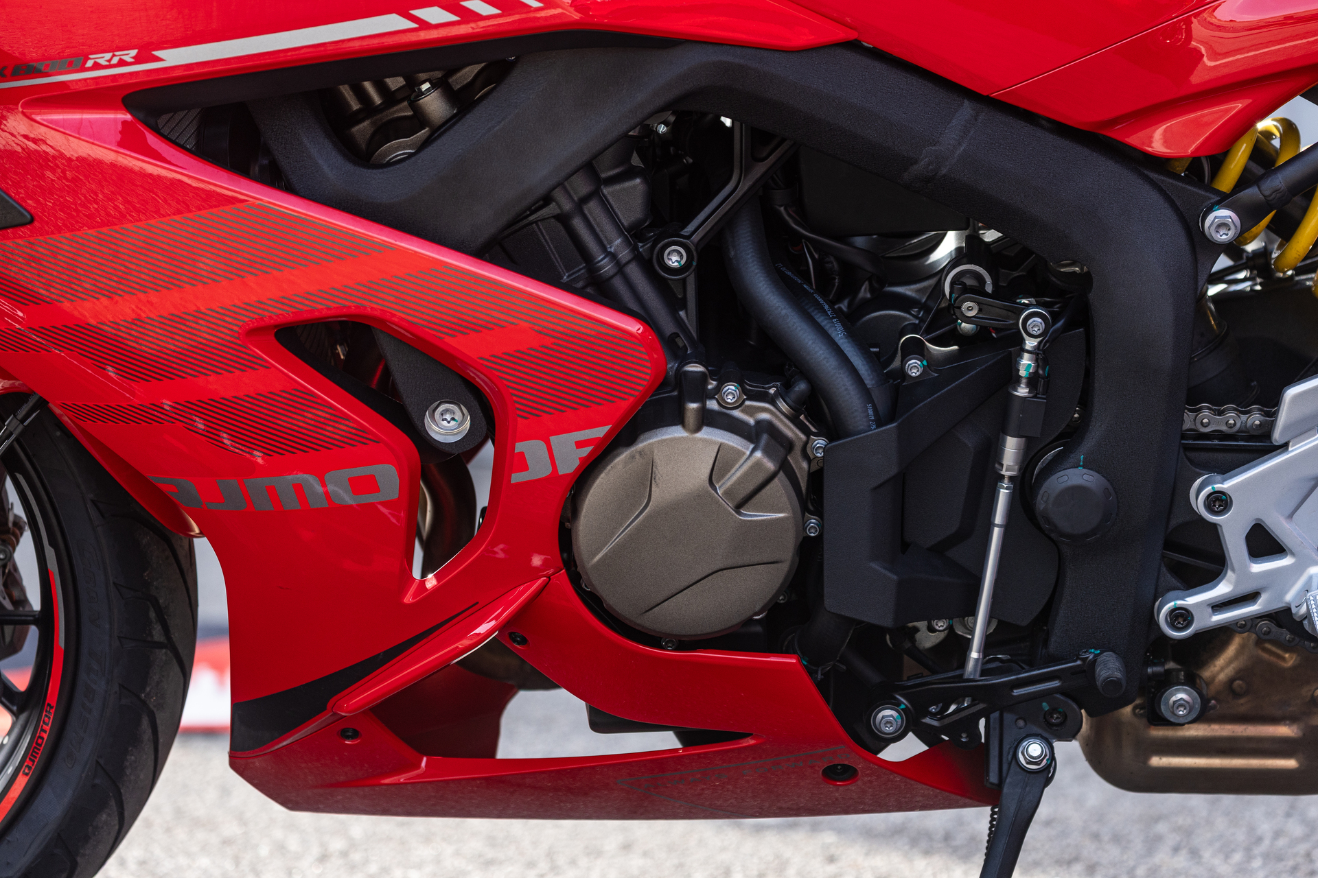 Prueba QJ Motor SRK 800/SRK 800RR