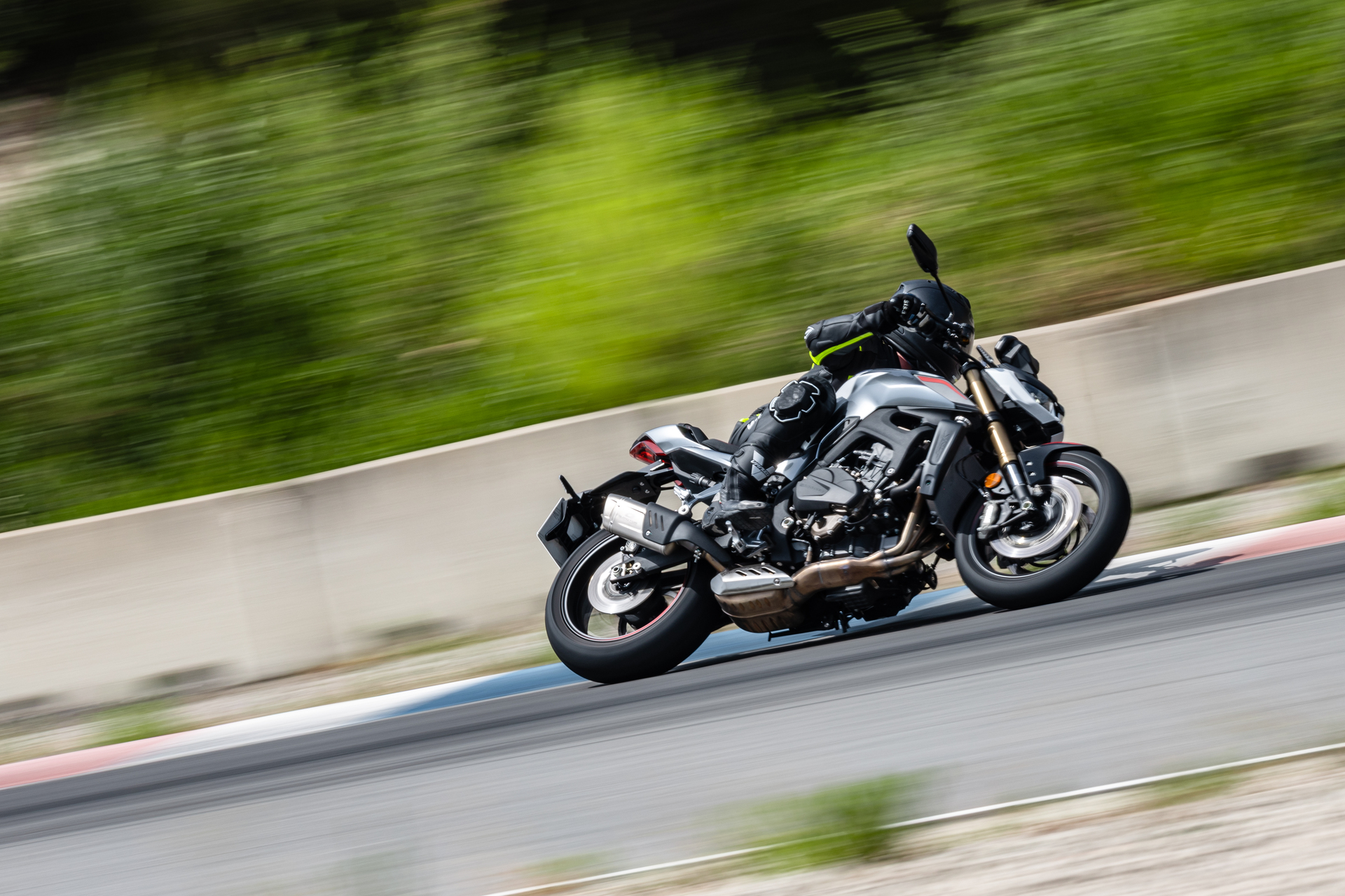 Prueba QJ Motor SRK 800/SRK 800RR