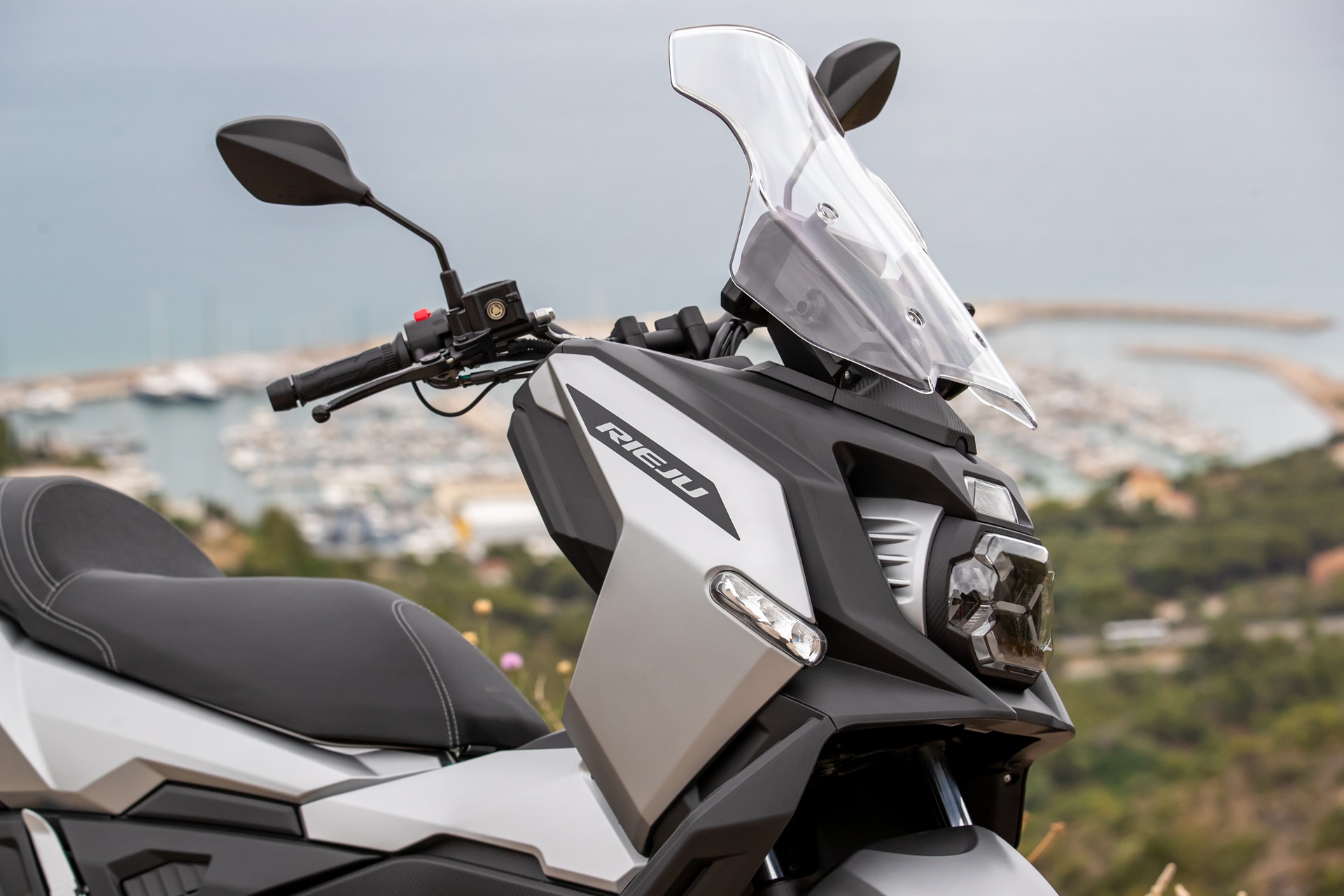 Prueba Rieju X-Over 357
