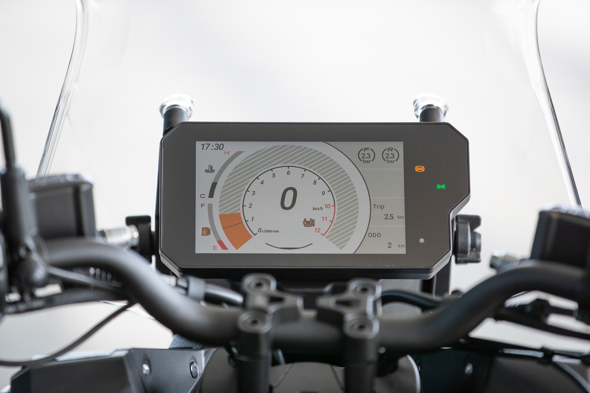 Prueba Rieju X-Over 357