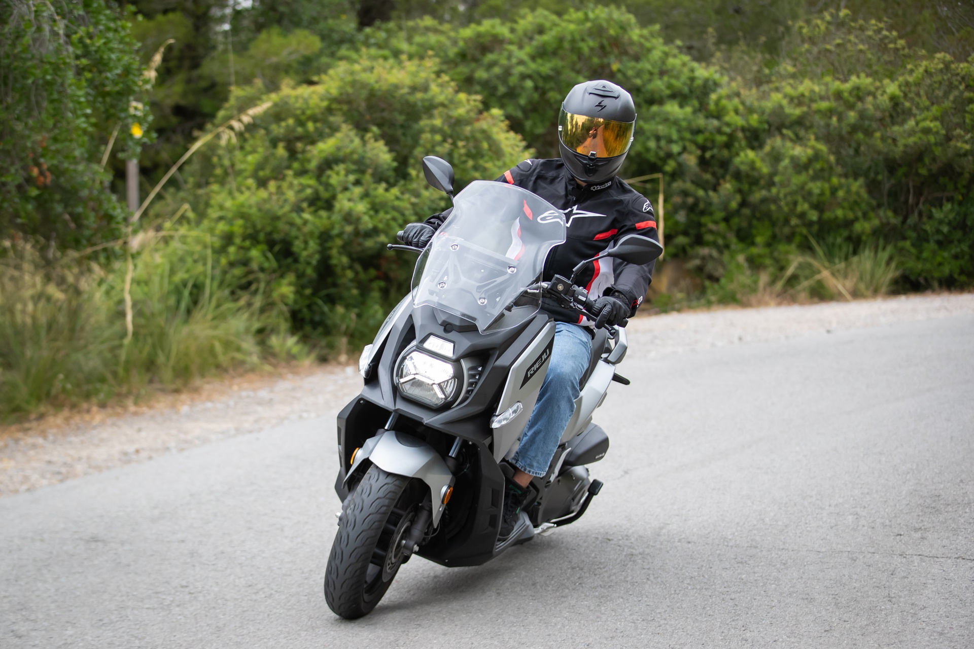 Prueba Rieju X-Over 357