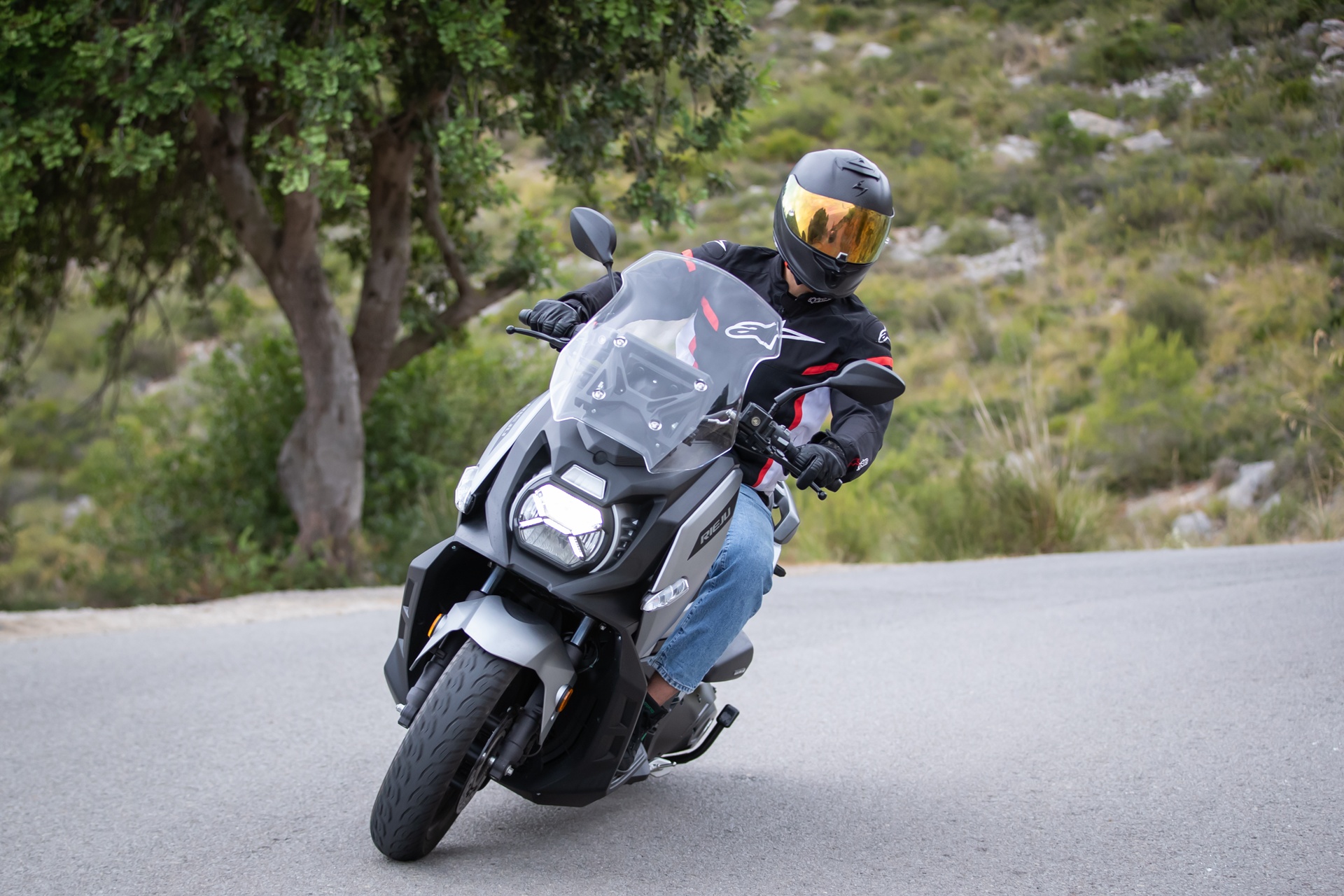 Prueba Rieju X-Over 357