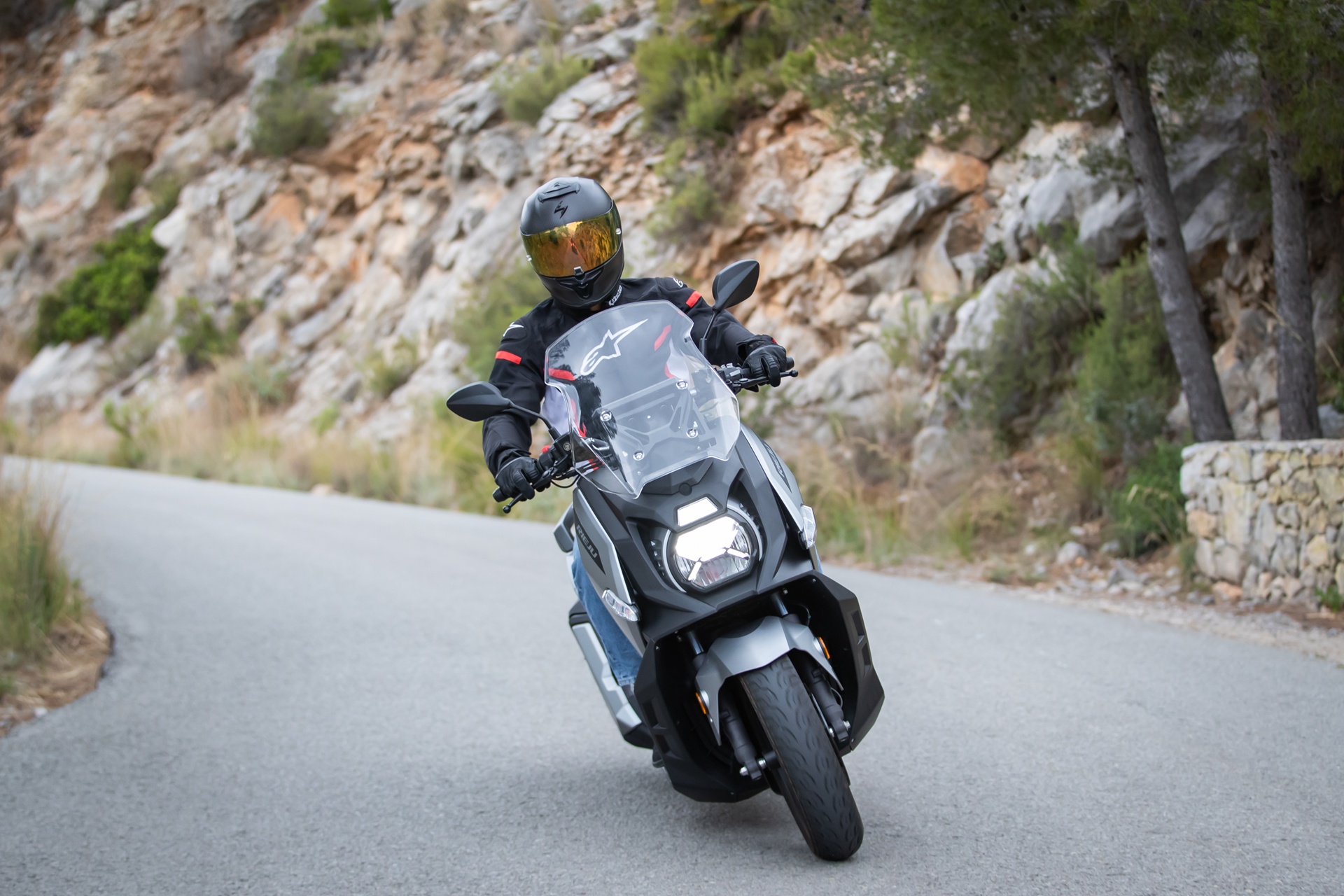 Prueba Rieju X-Over 357