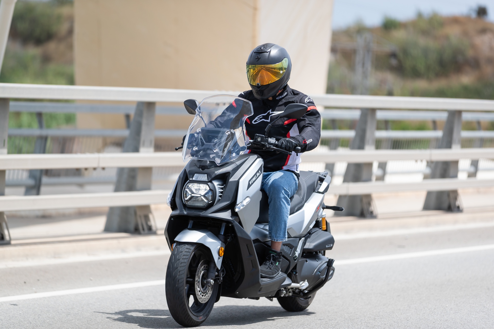 Prueba Rieju X-Over 357