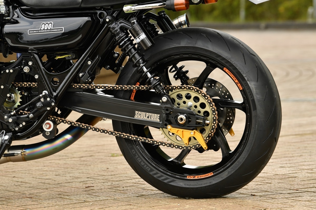 RCM-667 KZ900: Cuando el restomod de AC Sanctuary imprime su magia en una antigua Kawasaki