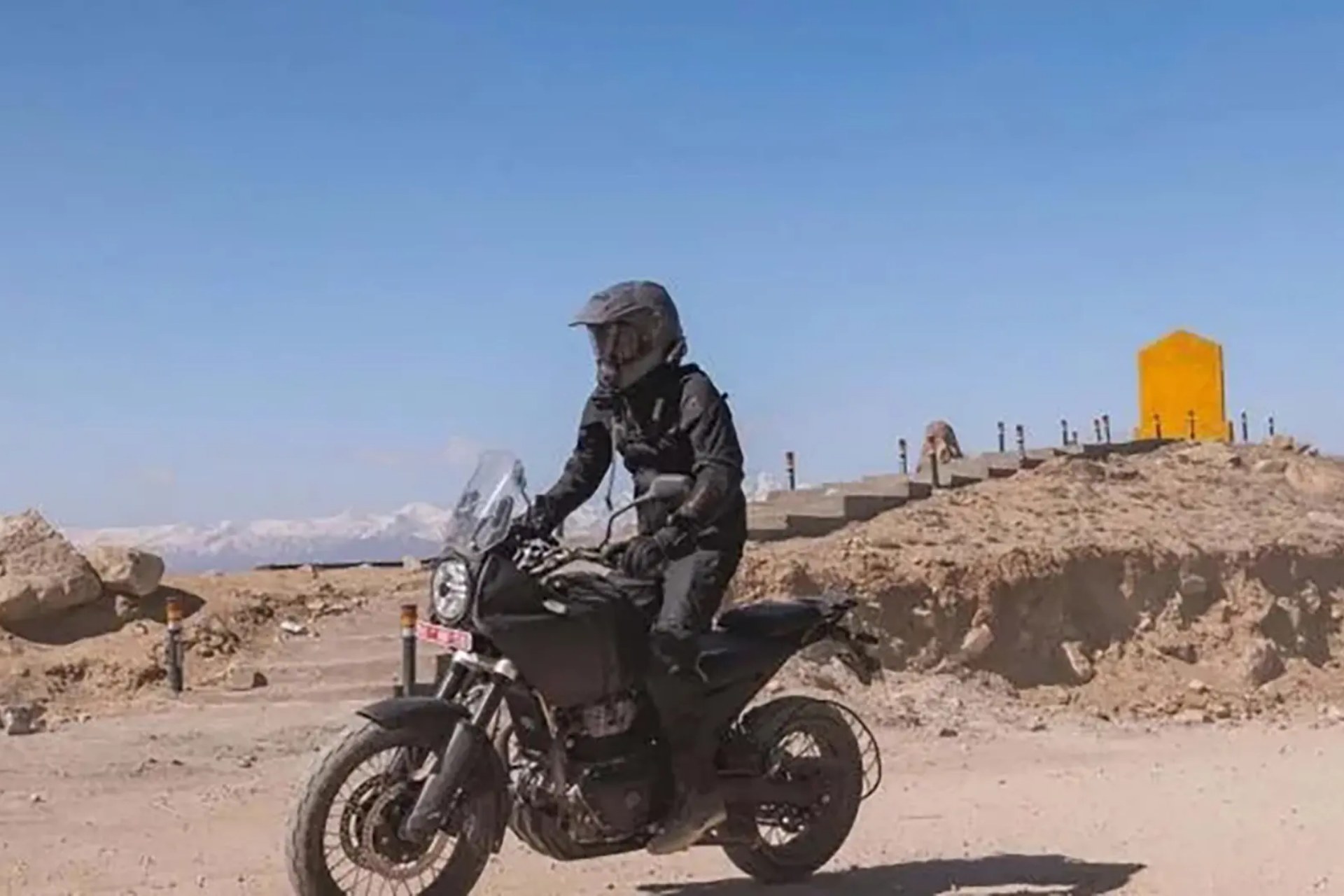 Trail Hero Bajaj Royal Enfield India