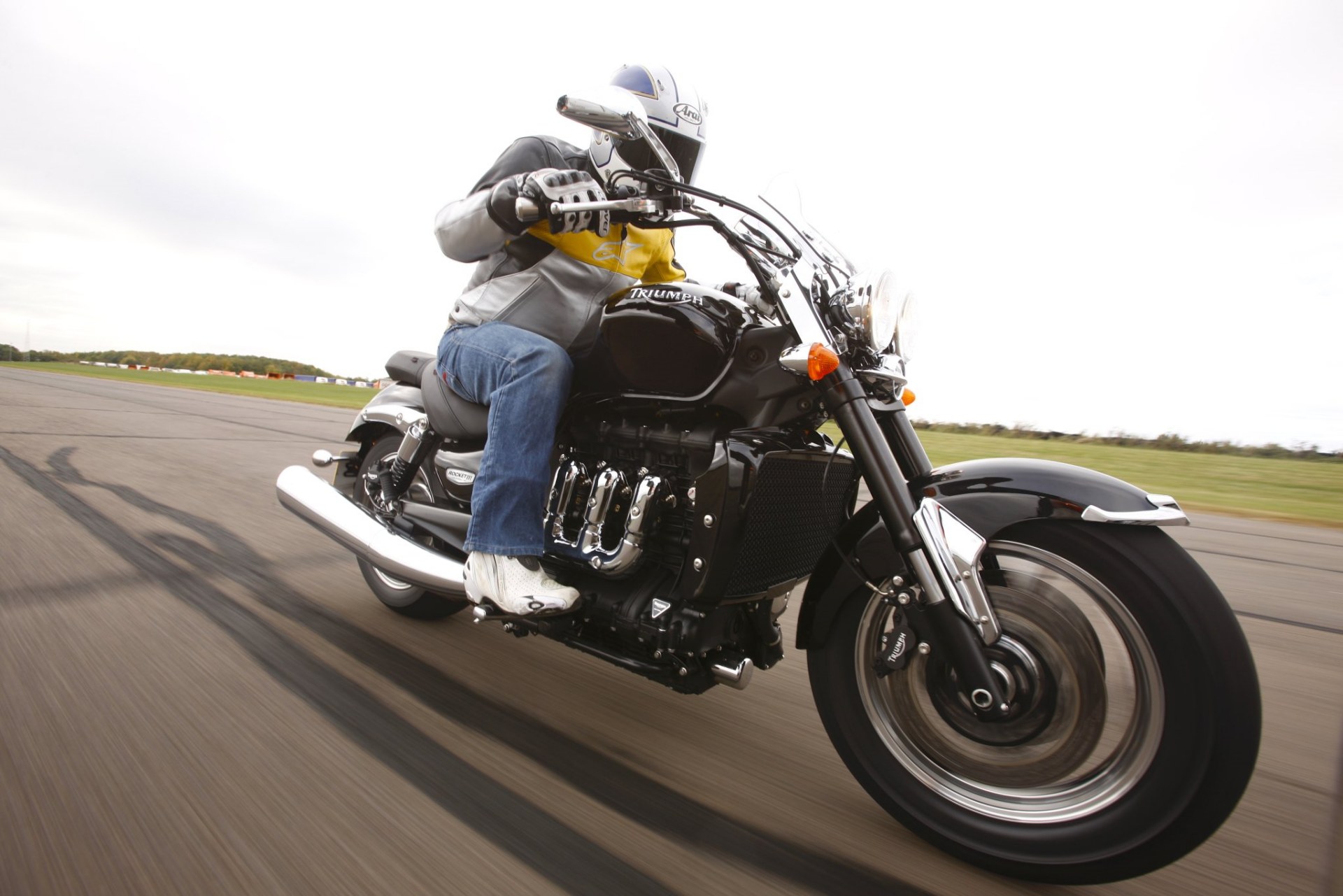 Triumph Rocket III anuncio