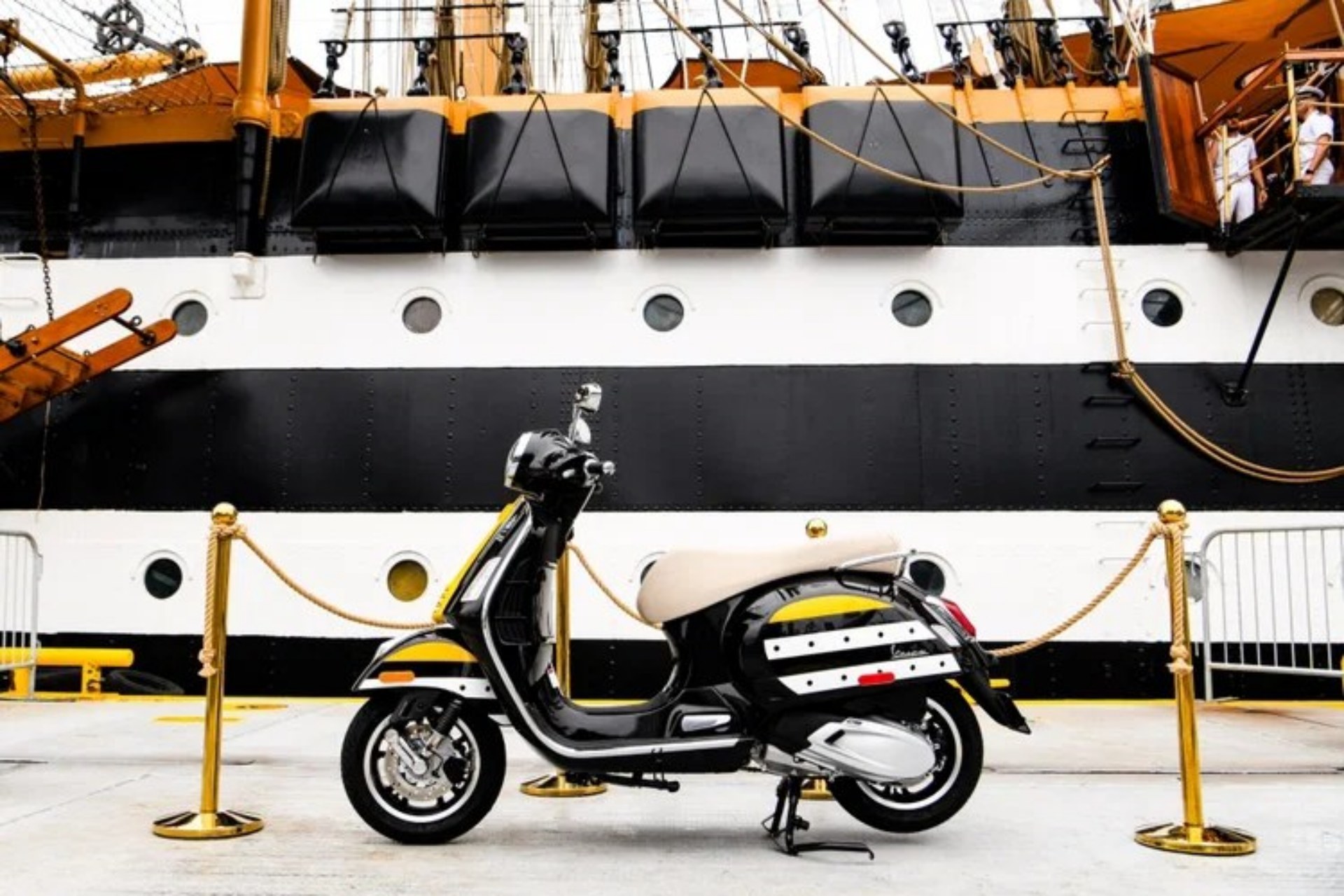 Vespa Piaggio Amerigo Vespucci New York