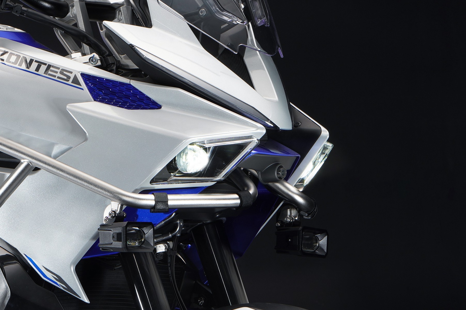 Zontes completa su gama 703 con dos tricilíndricas de 95 CV: una touring y una naked desde 6.488 euros