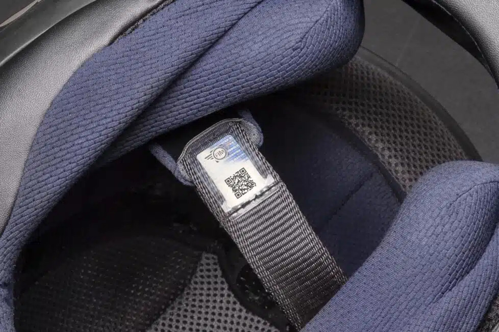 Cómo limpiar un casco en verano