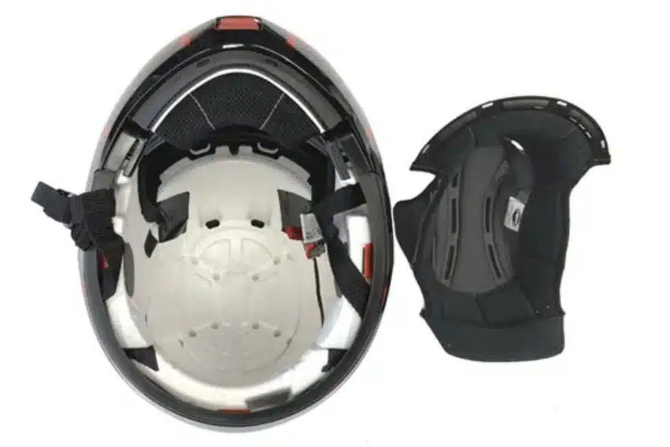 Cómo limpiar un casco en verano