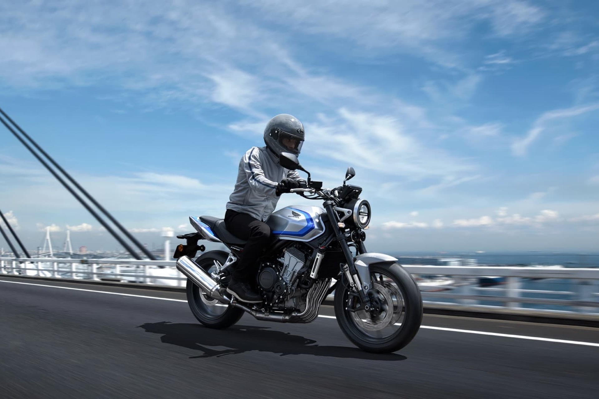 La nueva CB400 Super Four E-Clutch ya tiene fecha de llegada a los C.O. de la marca