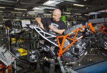 Bajaj ha hecho que KTM vuelva a funcionar y ahora podría estar buscando un nuevo socio